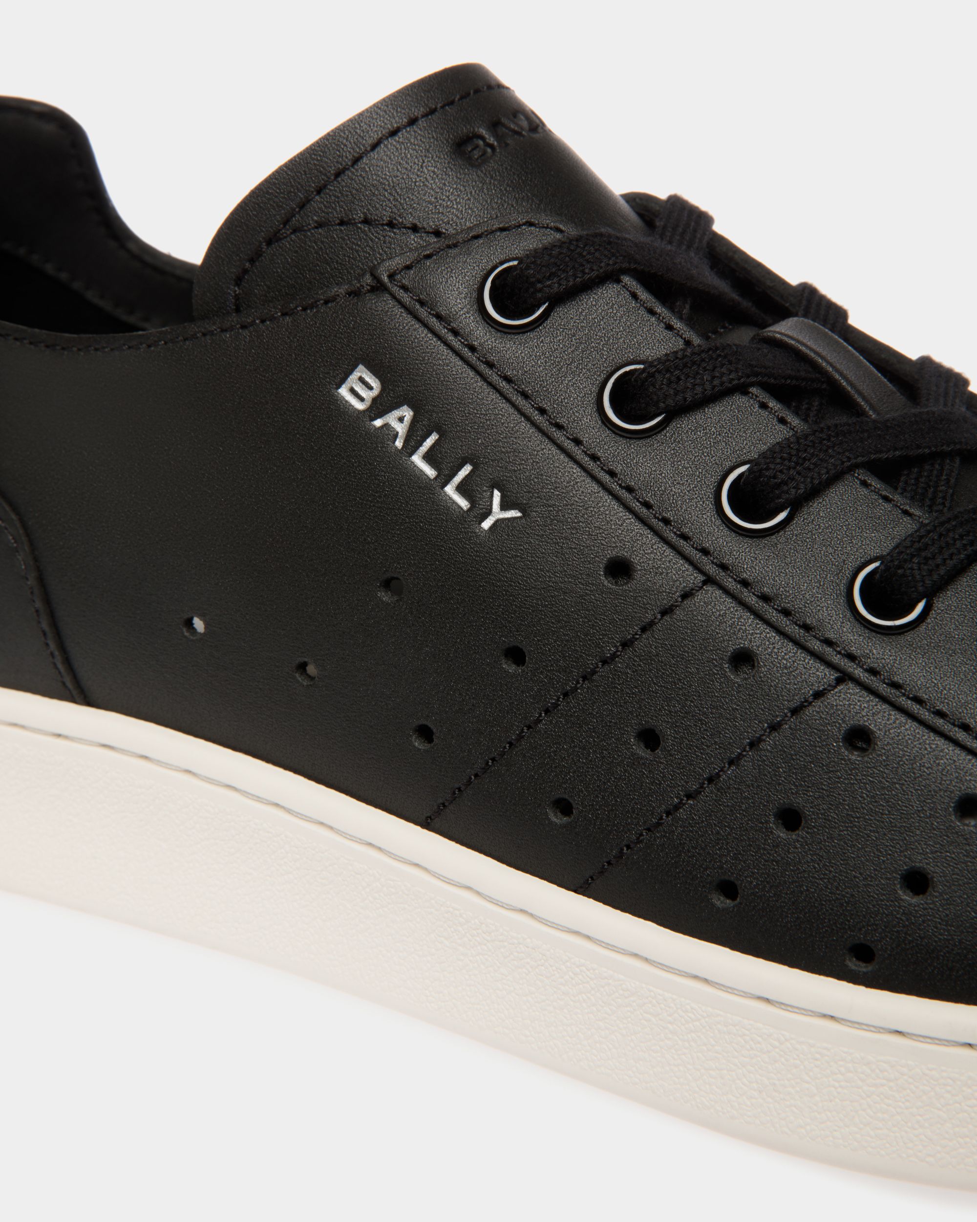 Bally Global - Tennis Sneaker in Black Leather - Noir