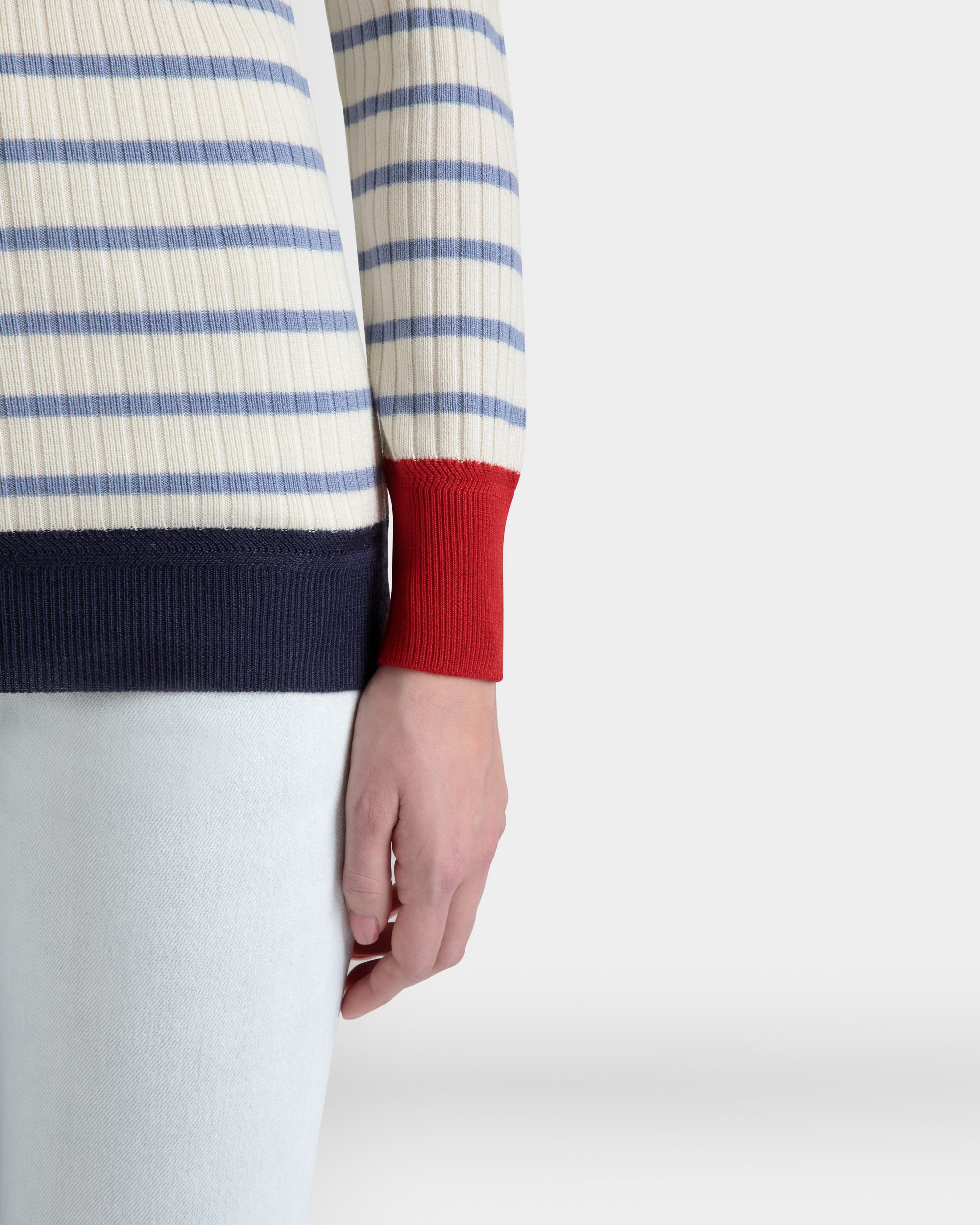Bally Global - Long Sleeve Top in an Ivory And Light Blue Wool Blend - Blanco