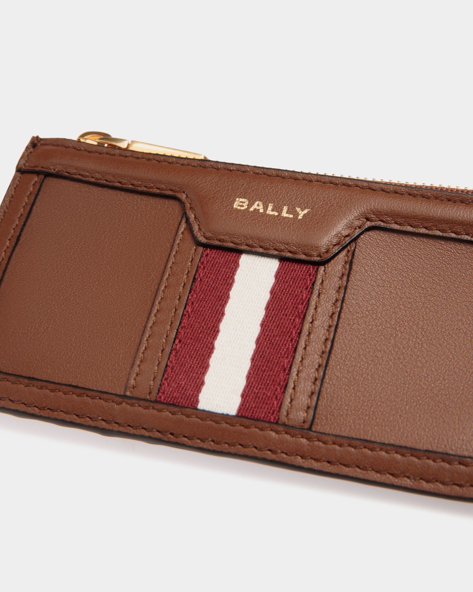 Bally Global - Tarjetero Code De Piel Marrón Con Cremallera - Marrón