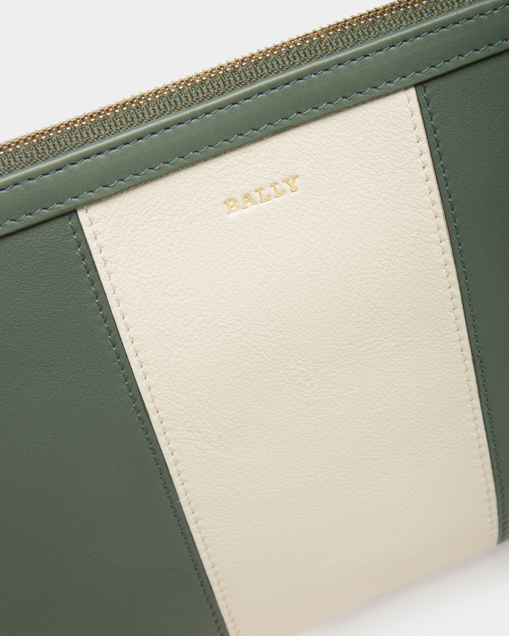 Bally Global - Cabana Wristlet in Green and White Leather - Green