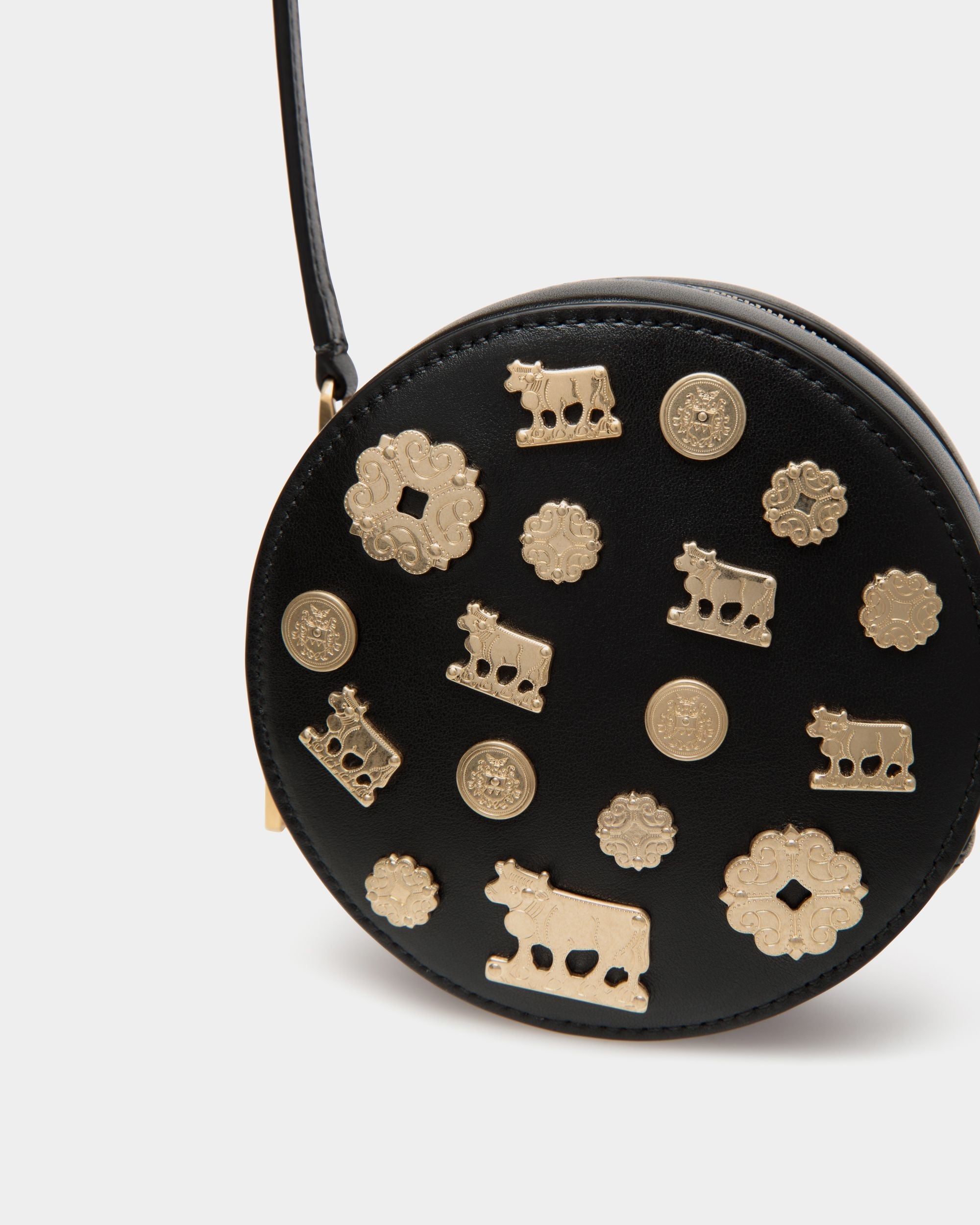 Bally Global - Swissness Round Minibag With Studs In Black Leather - Negro