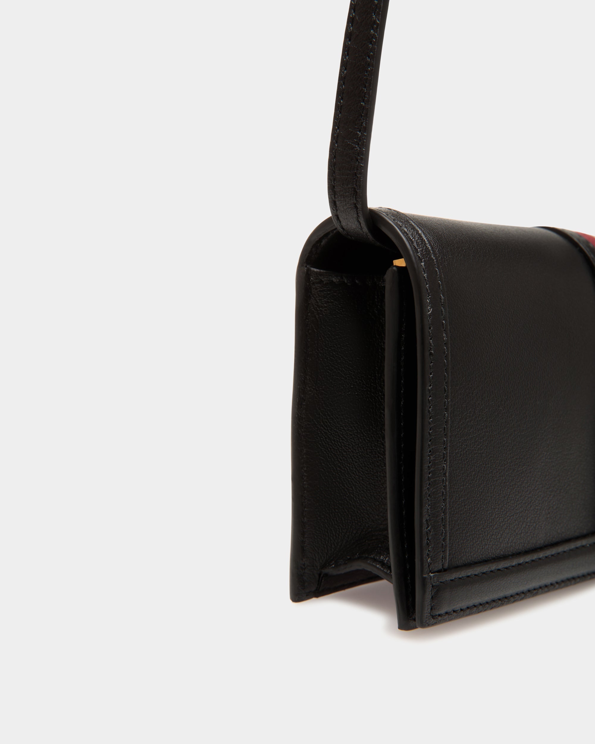 Bally Global - Code Phone Wallet in Black Leather - Negro