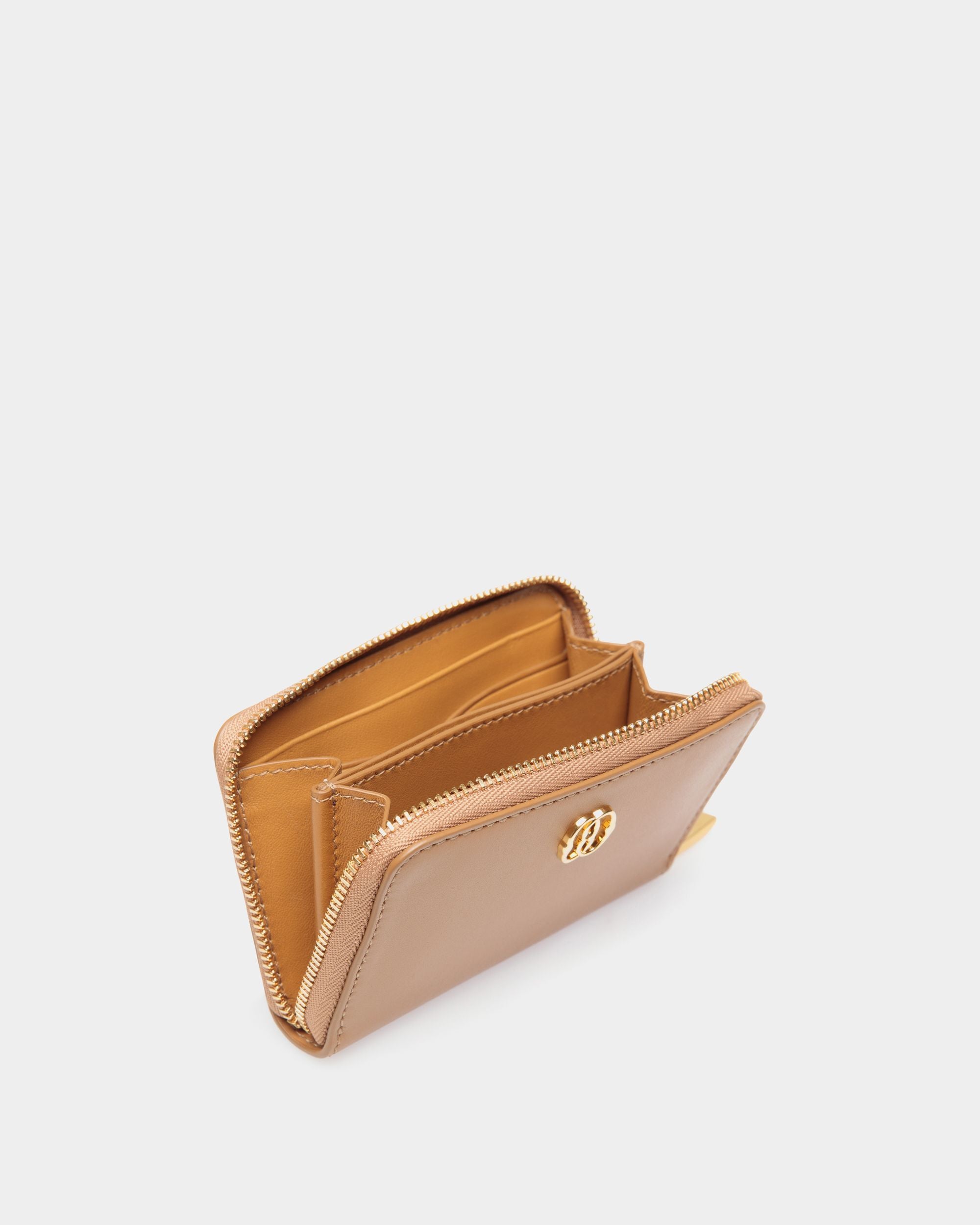 Bally Global - Emblem Wallet In Brown Leather - Brown