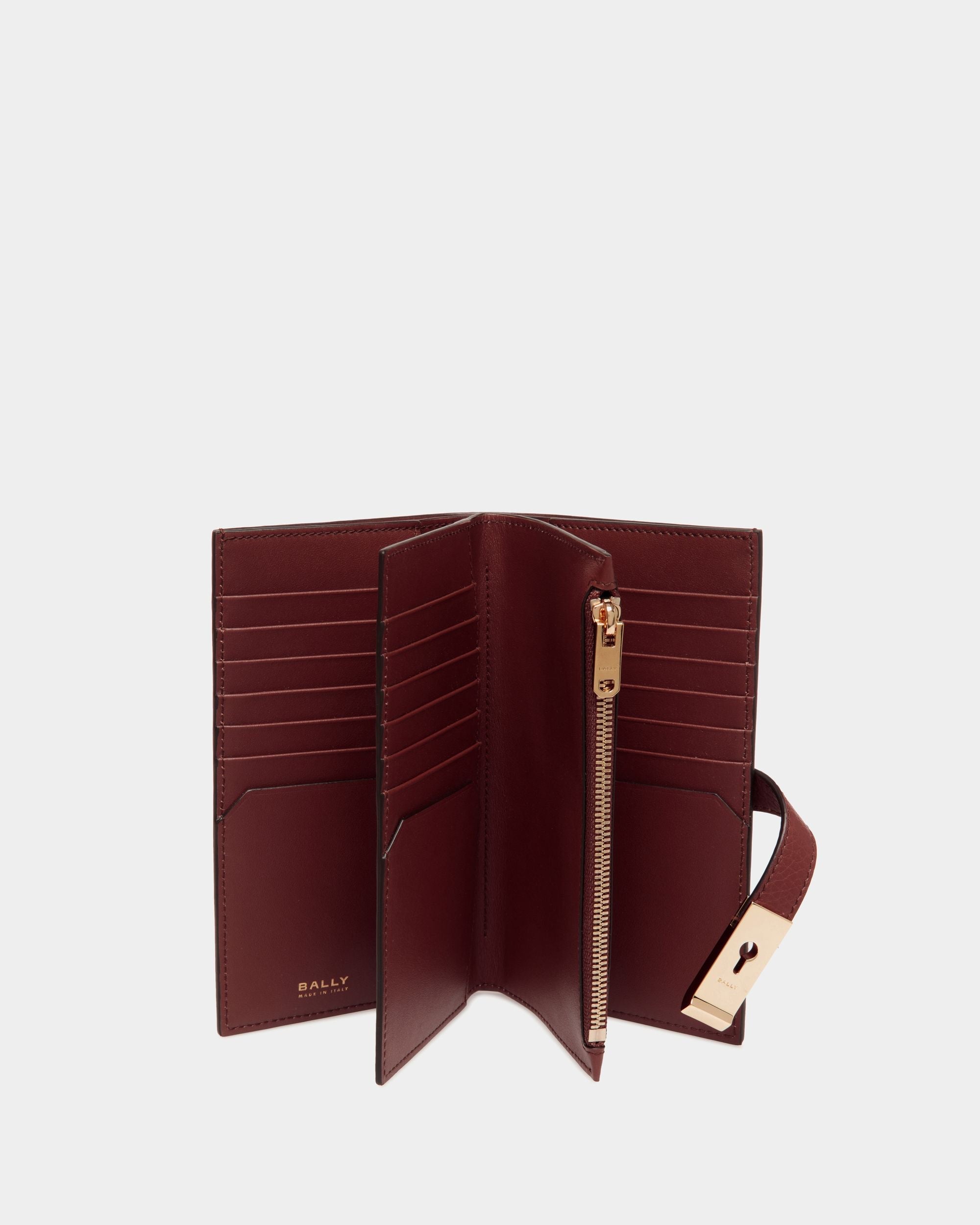 Bally Global - Lock Me Long Wallet In Andorra Grained Leather - Rojo