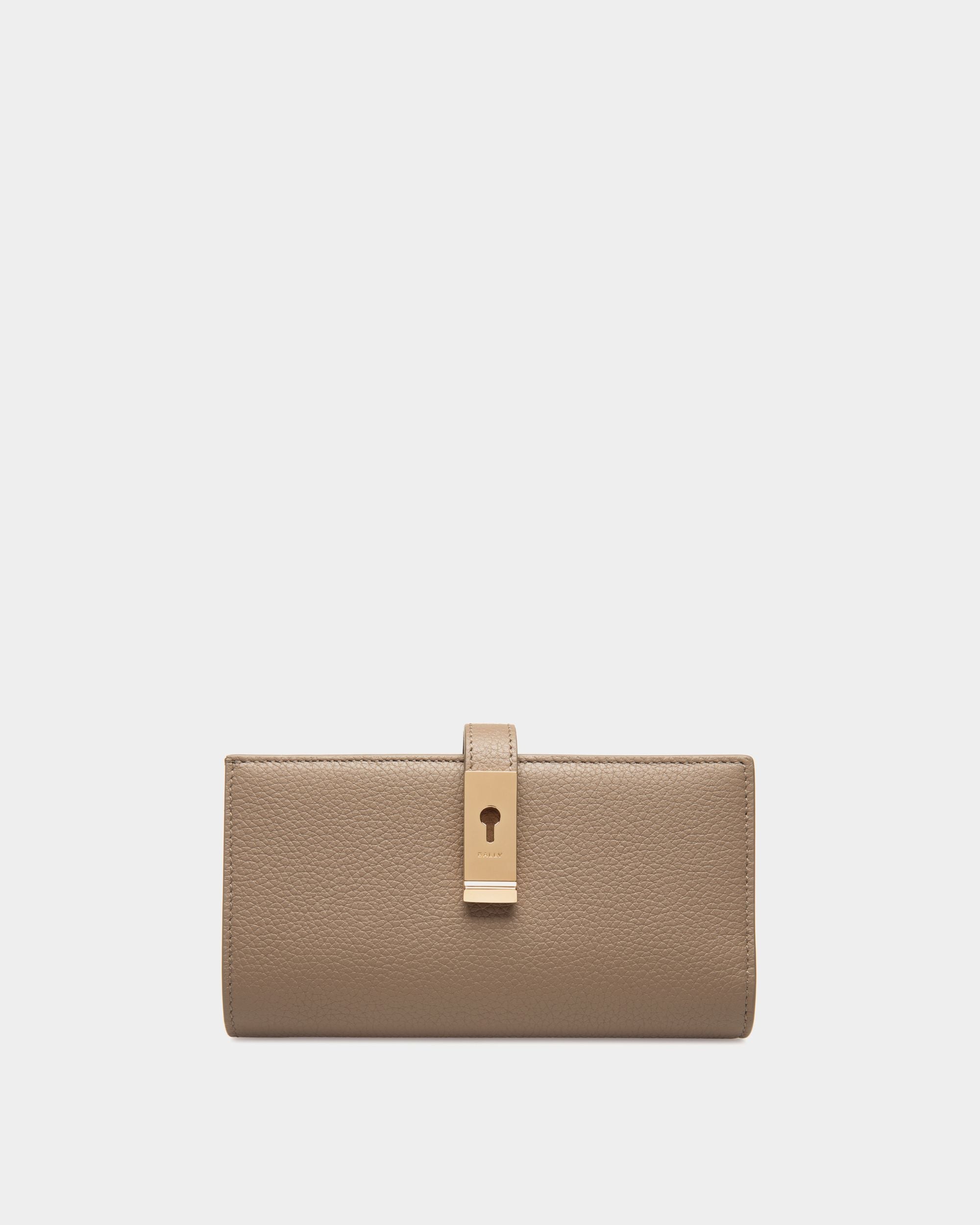 Bally Global - Cartera Alargada Lock Me De Piel Granulada Topo - Marrón
