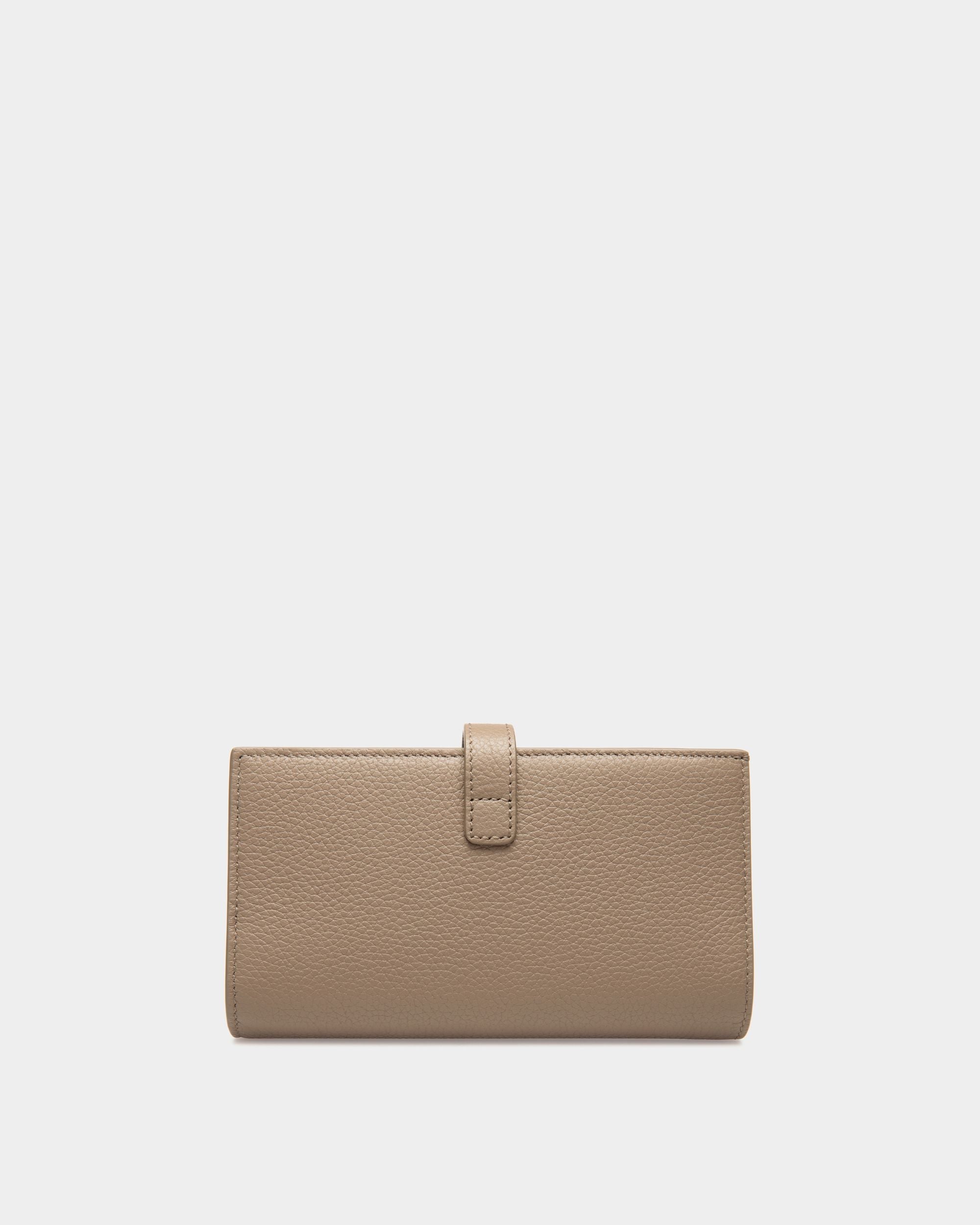 Bally Global - Cartera Alargada Lock Me De Piel Granulada Topo - Marrón