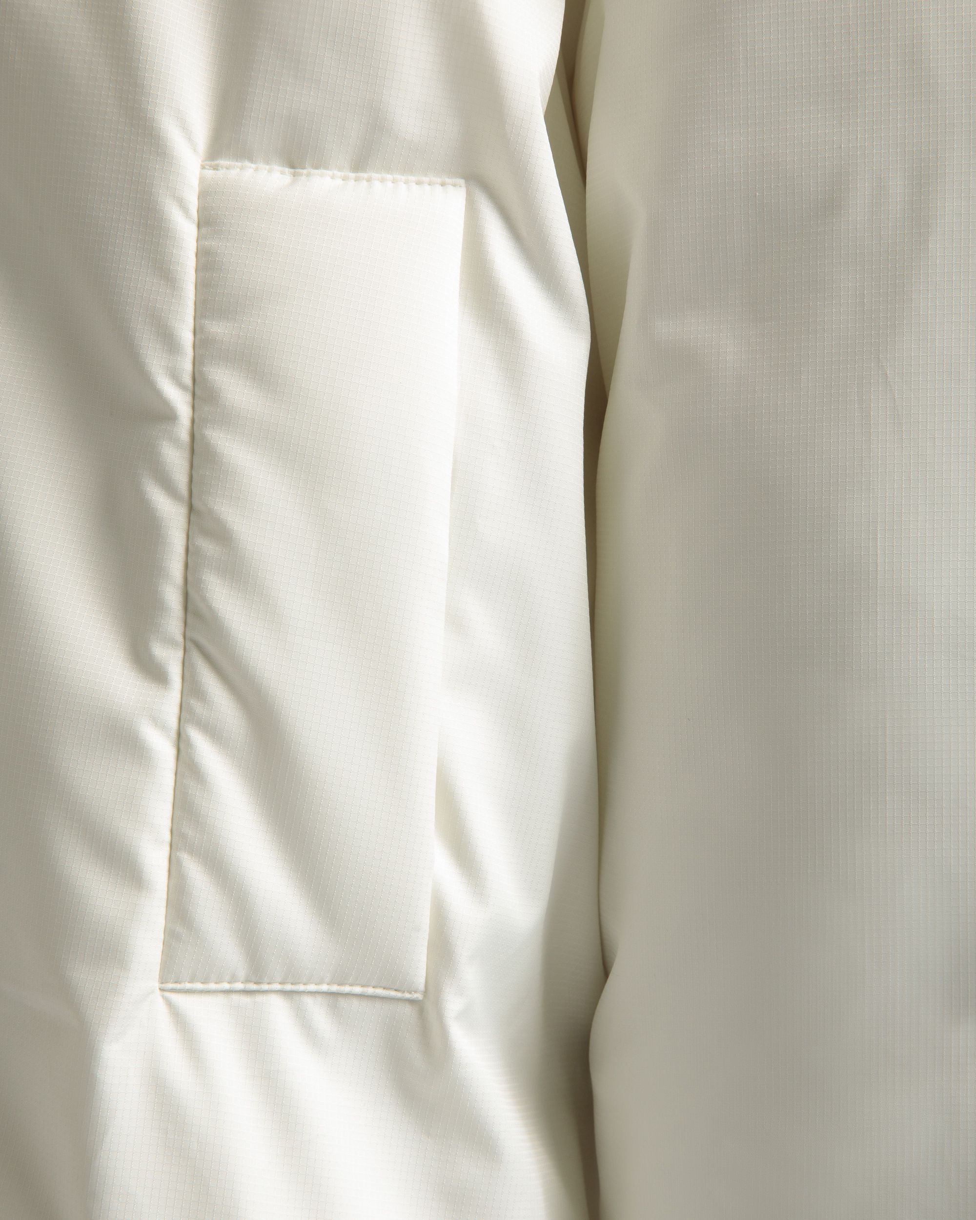 Bally Global - Puffer Jacket In White Nylon - White