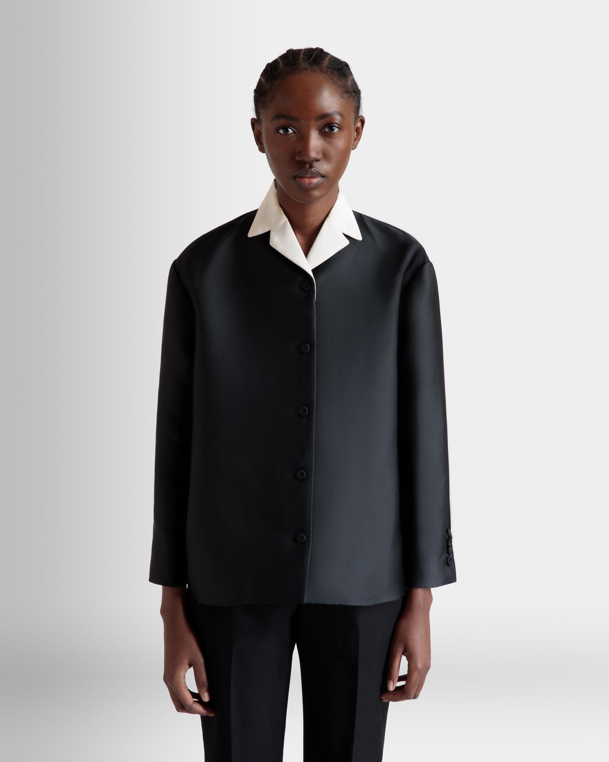 Bally Global - Contrast Collar Blazer In Black Silk Blend - Black