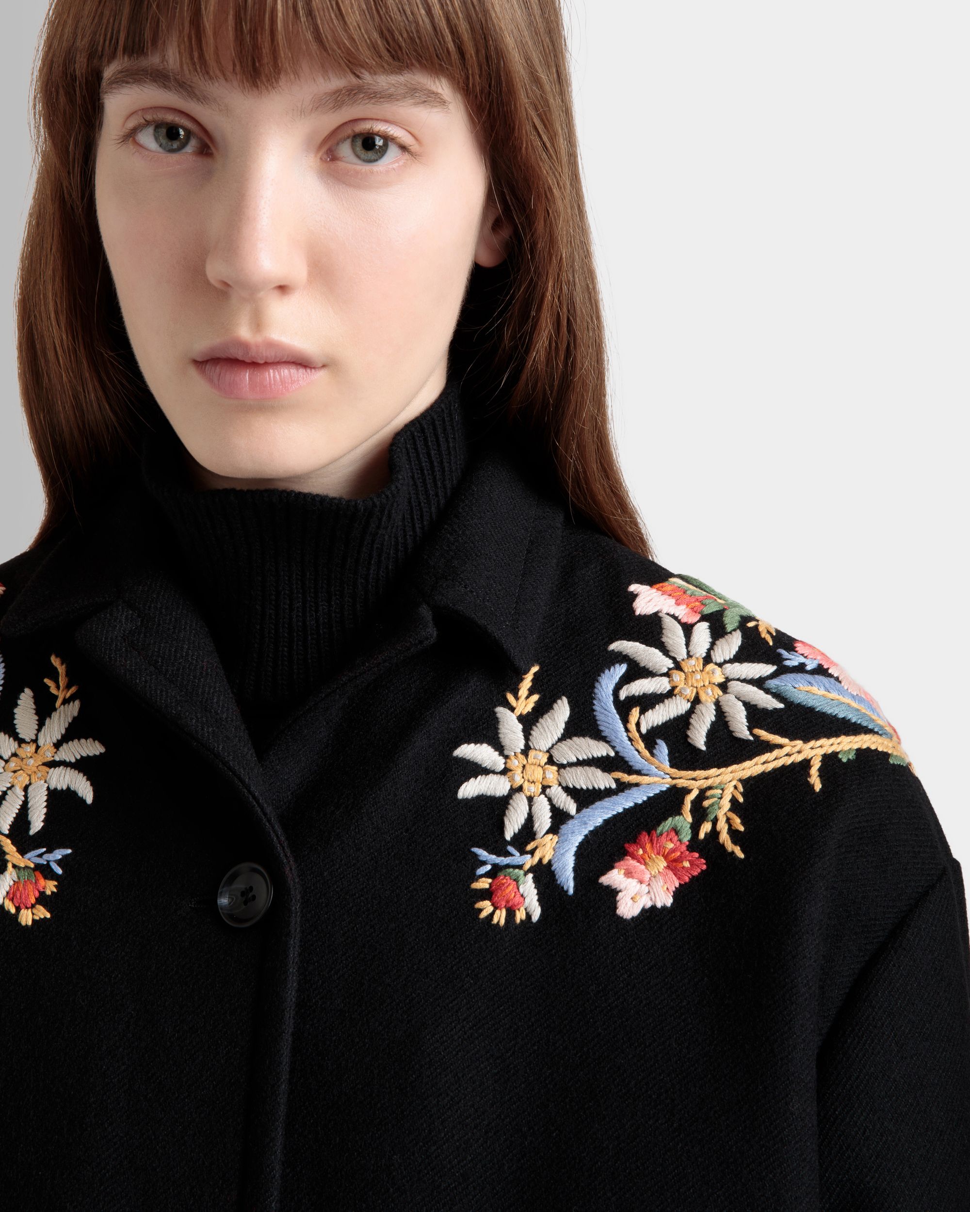 Bally Global - Veste De La Capsule D’hiver En Laine Noire Mélangée Ornée De Fleurs Des Alpes - Noir