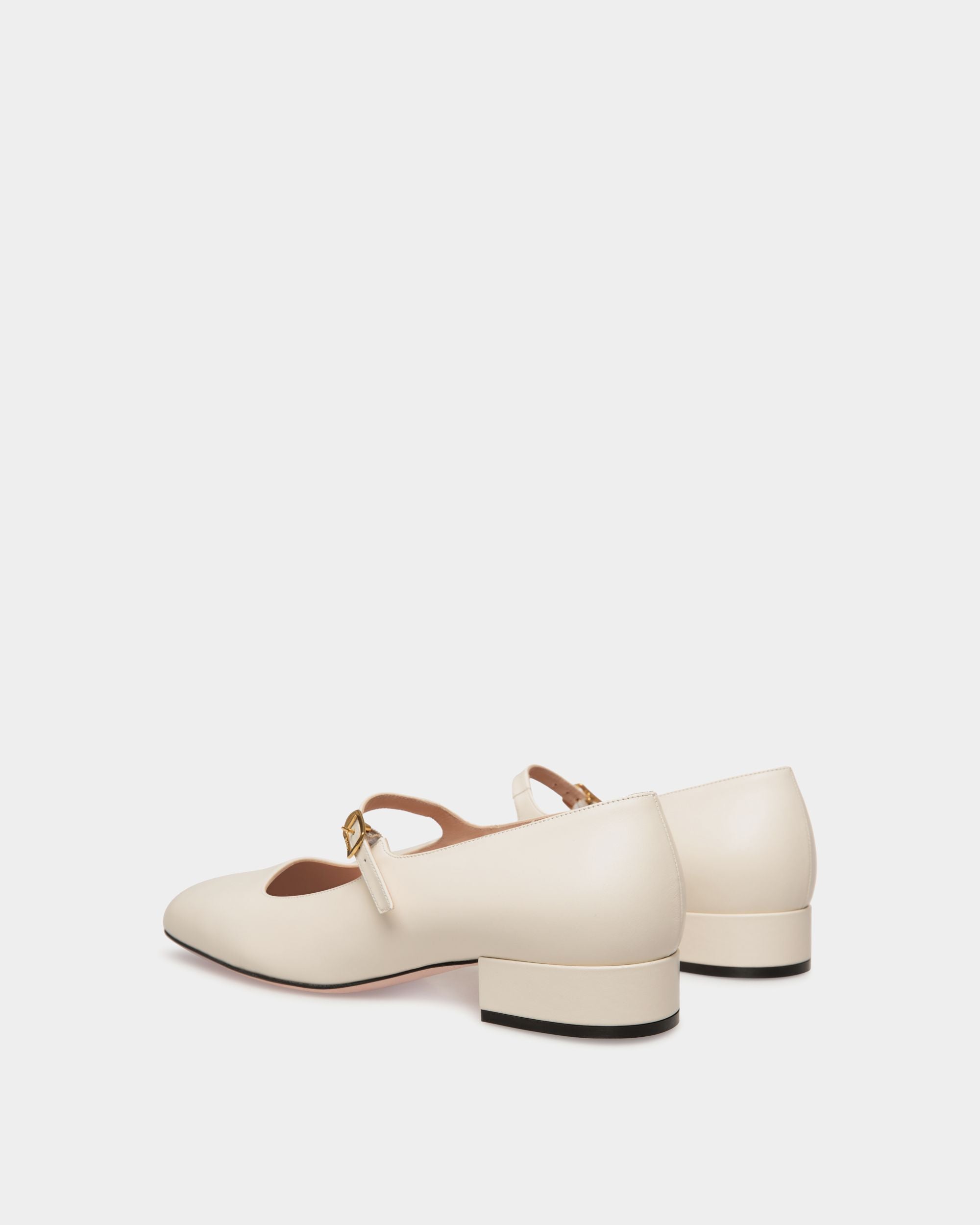 Bally Global - Ballyrina Pump in White Leather - Blanco