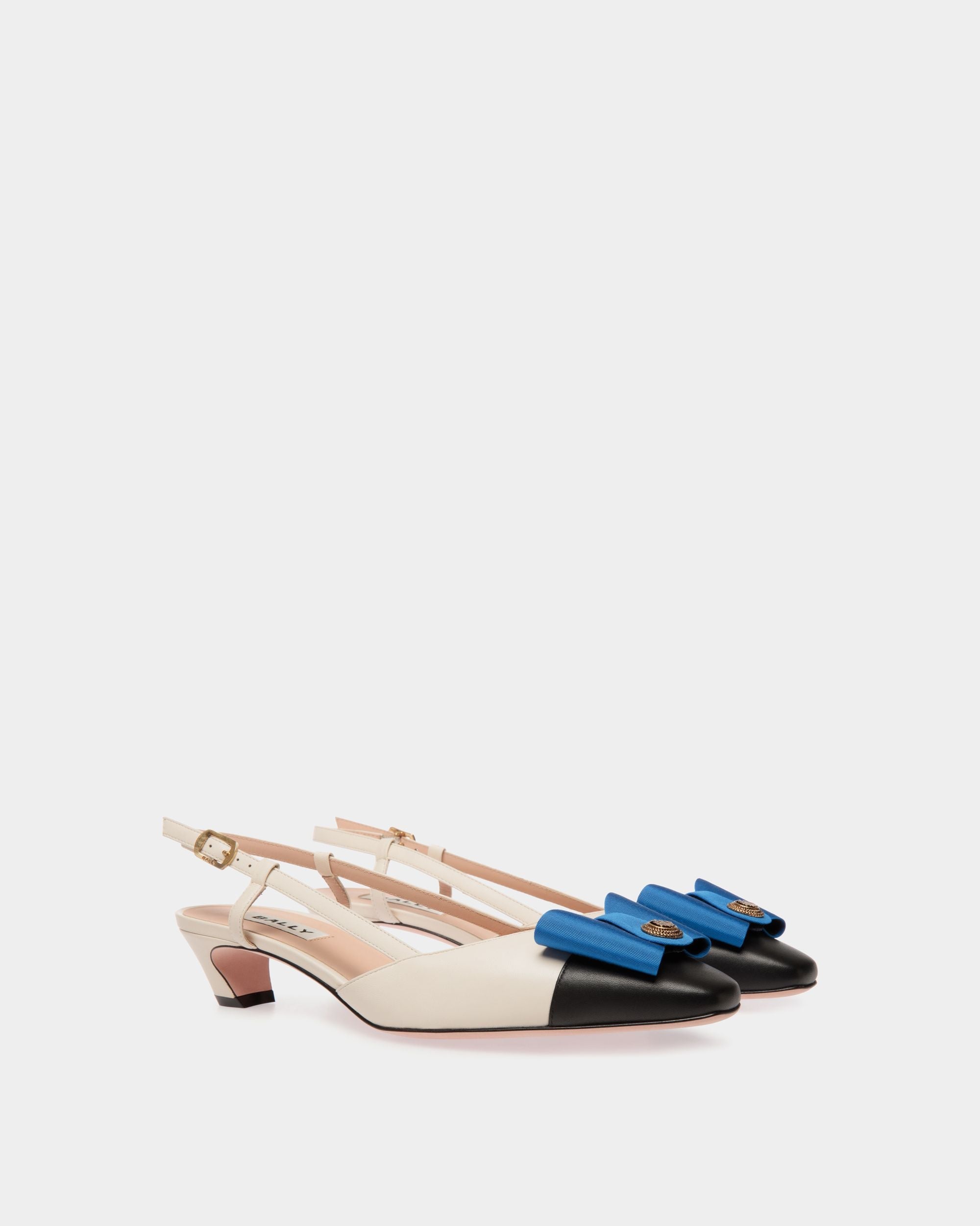 Bally Global - Escarpin Slingback B-Bow En Cuir Noir Et Blanc - Blanc