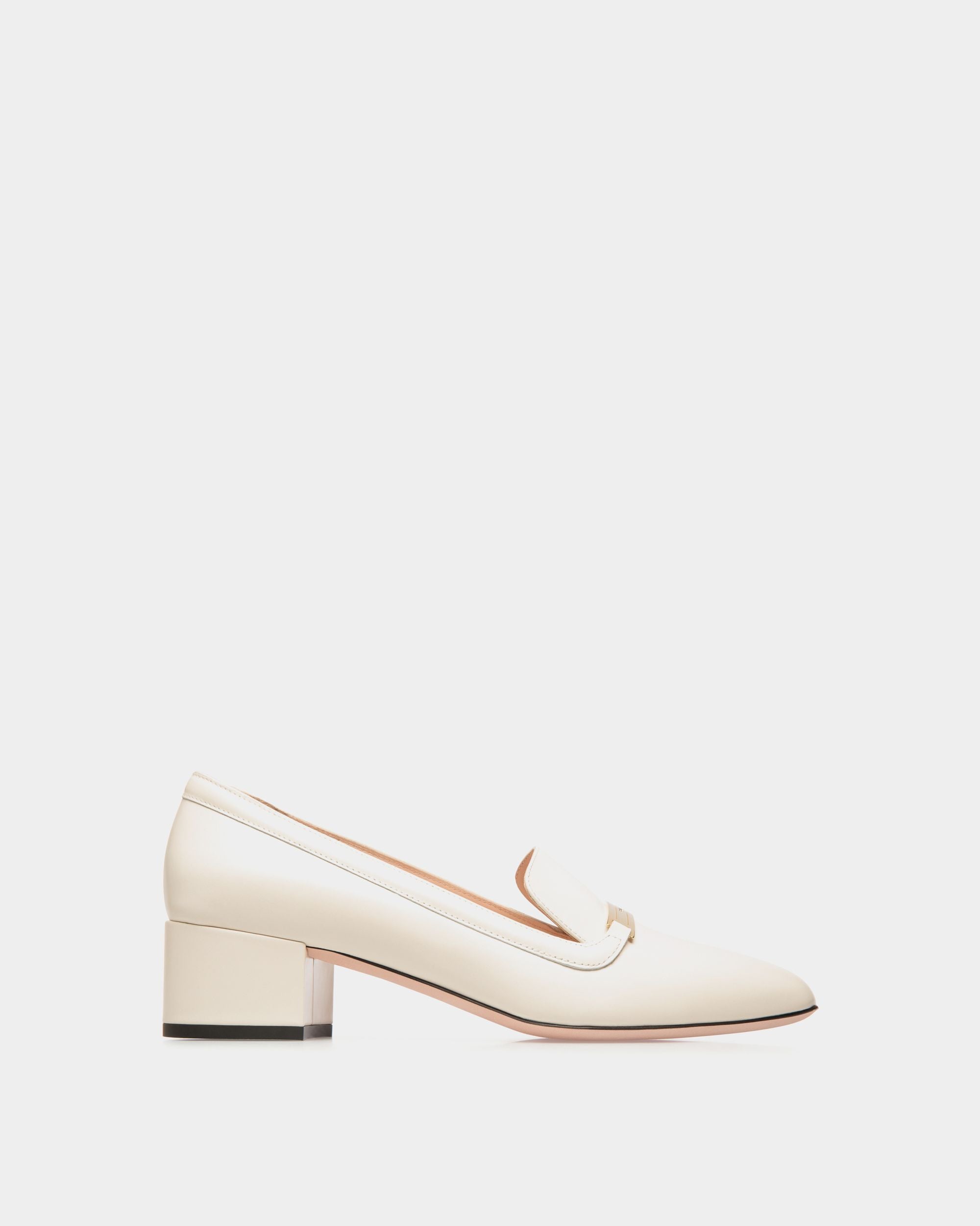 Bally Global - Deco Pump in White Leather - White