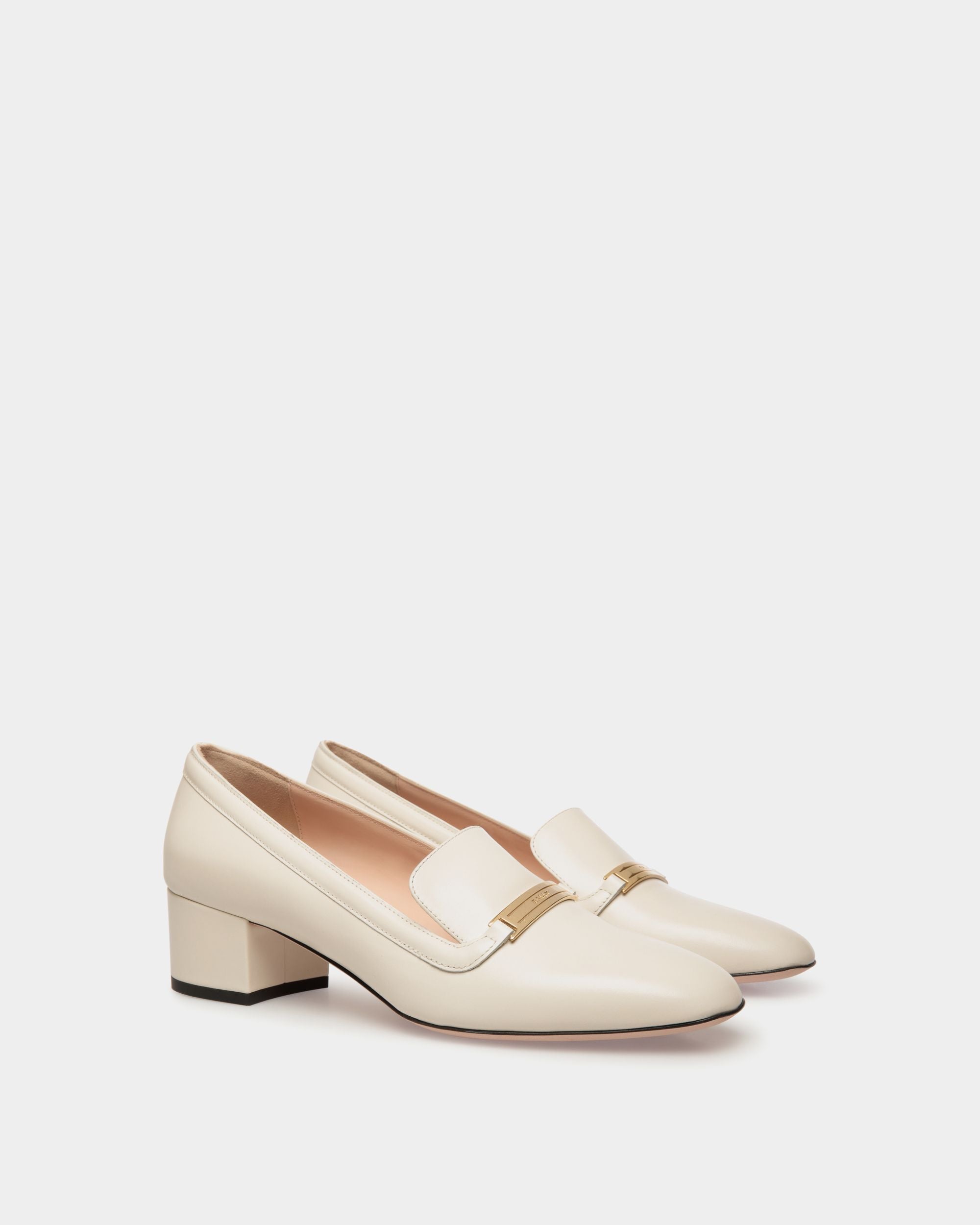 Bally Global - Deco Pump in White Leather - White