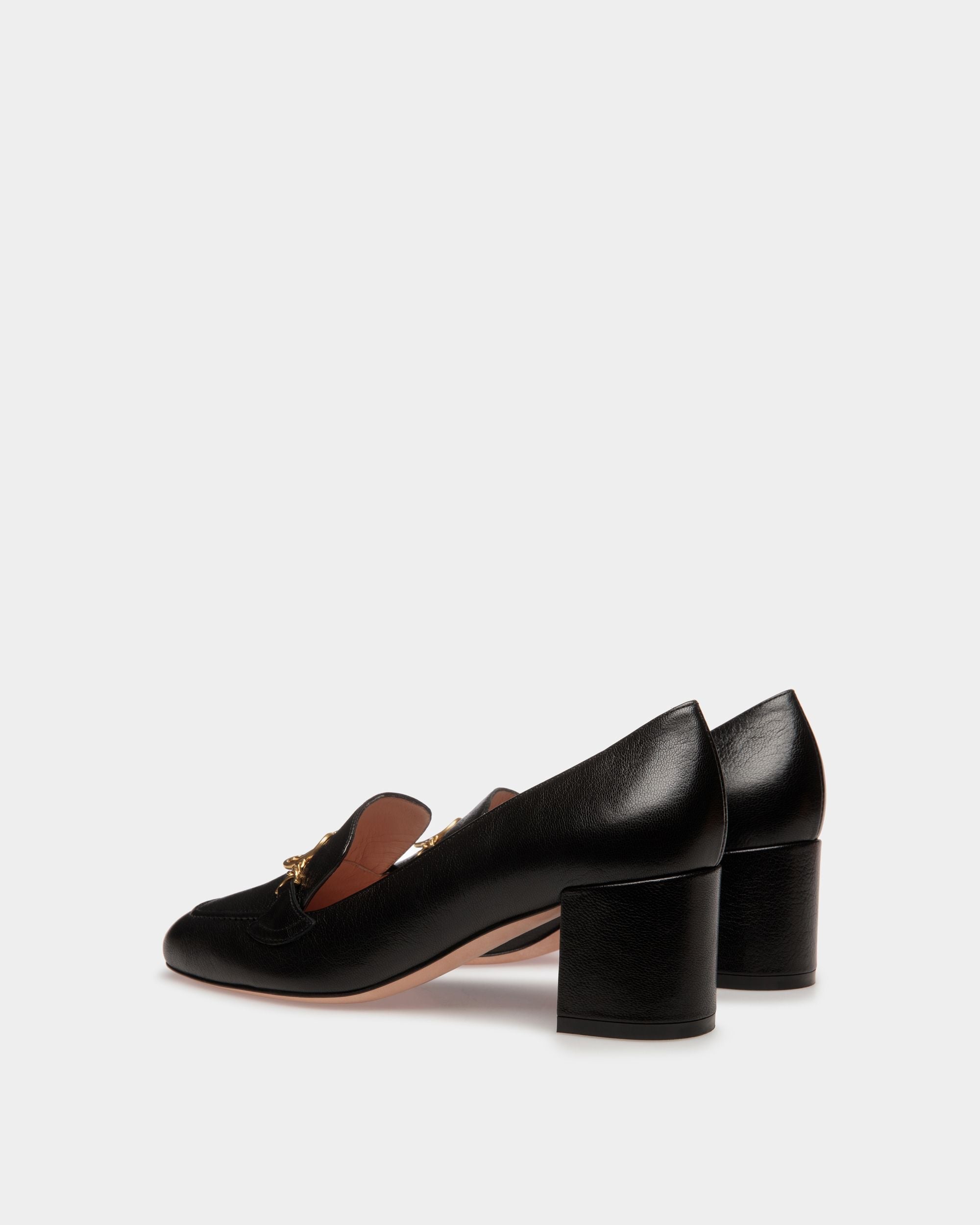 Bally Global - Emblem Pumps In Black Leather - Black