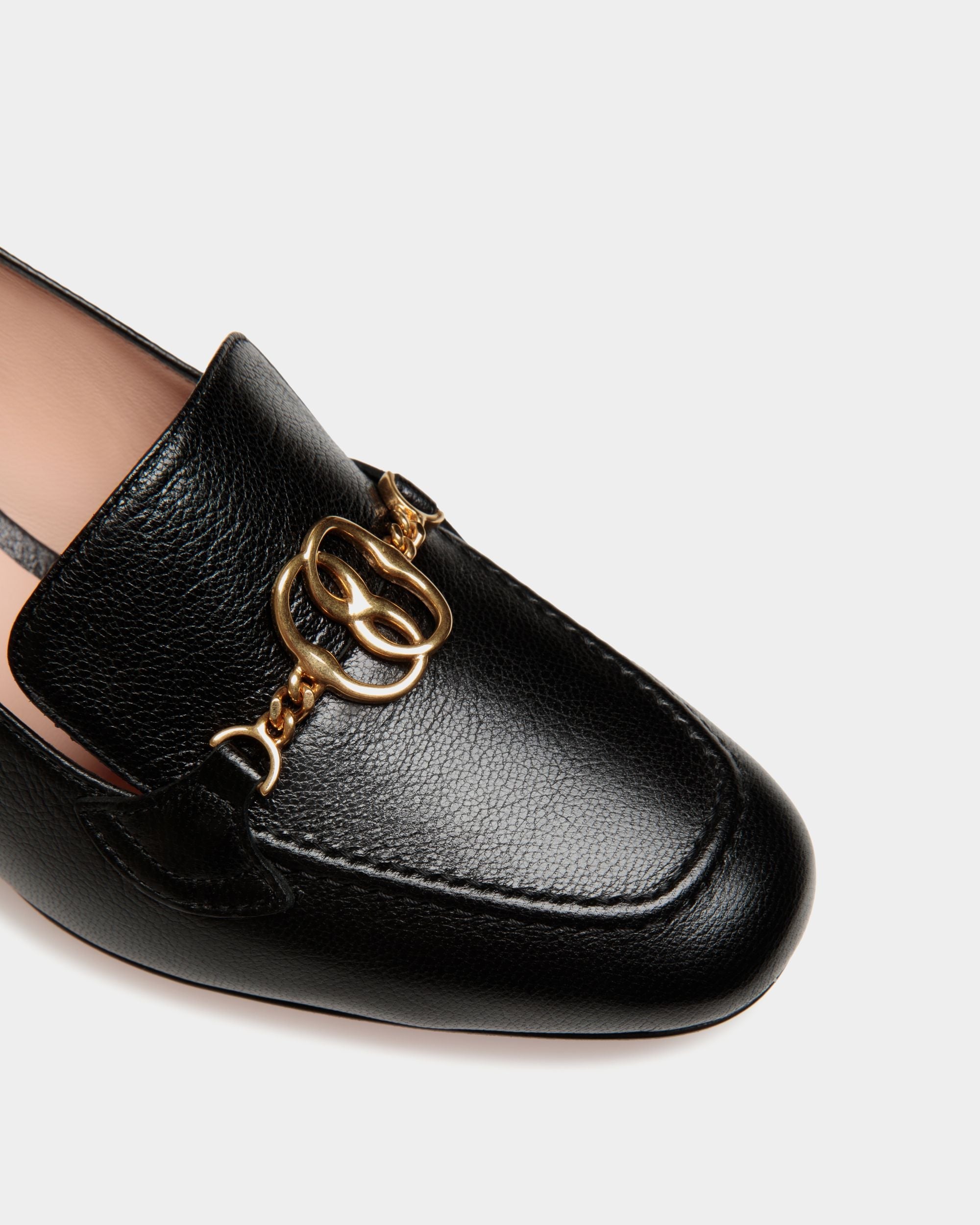 Bally Global - Daily Emblem Pumps In Black Leather - Black