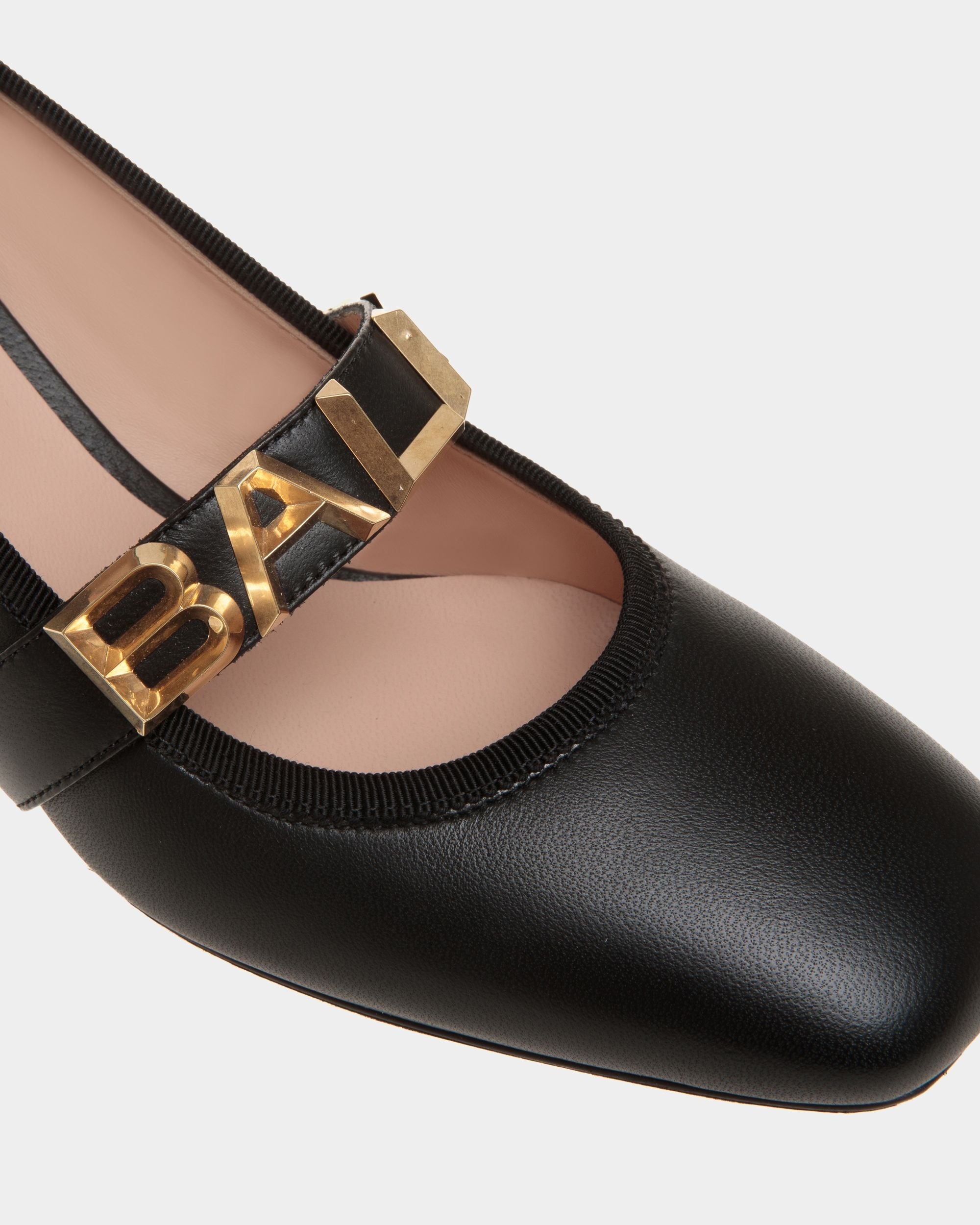 Bally Global - Bally Spell Pump in Black Leather - Black