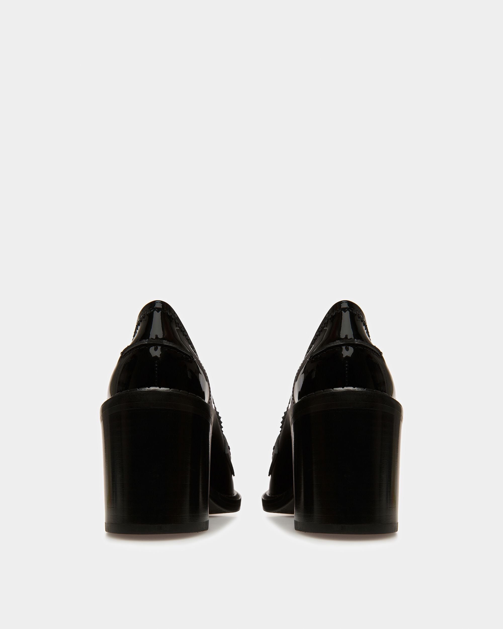 Bally Global - Elly Leather Moccasins In Black - Negro