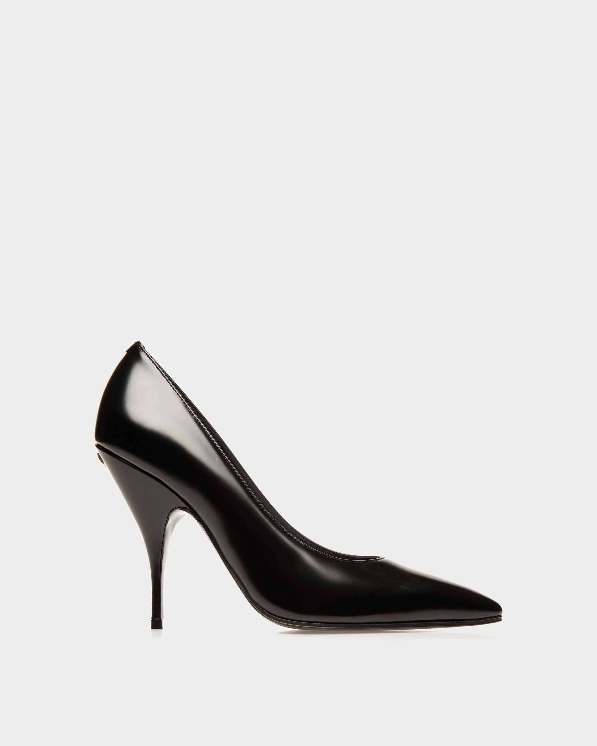 Bally Global - Claudelle Pumps In Black Leather - Black
