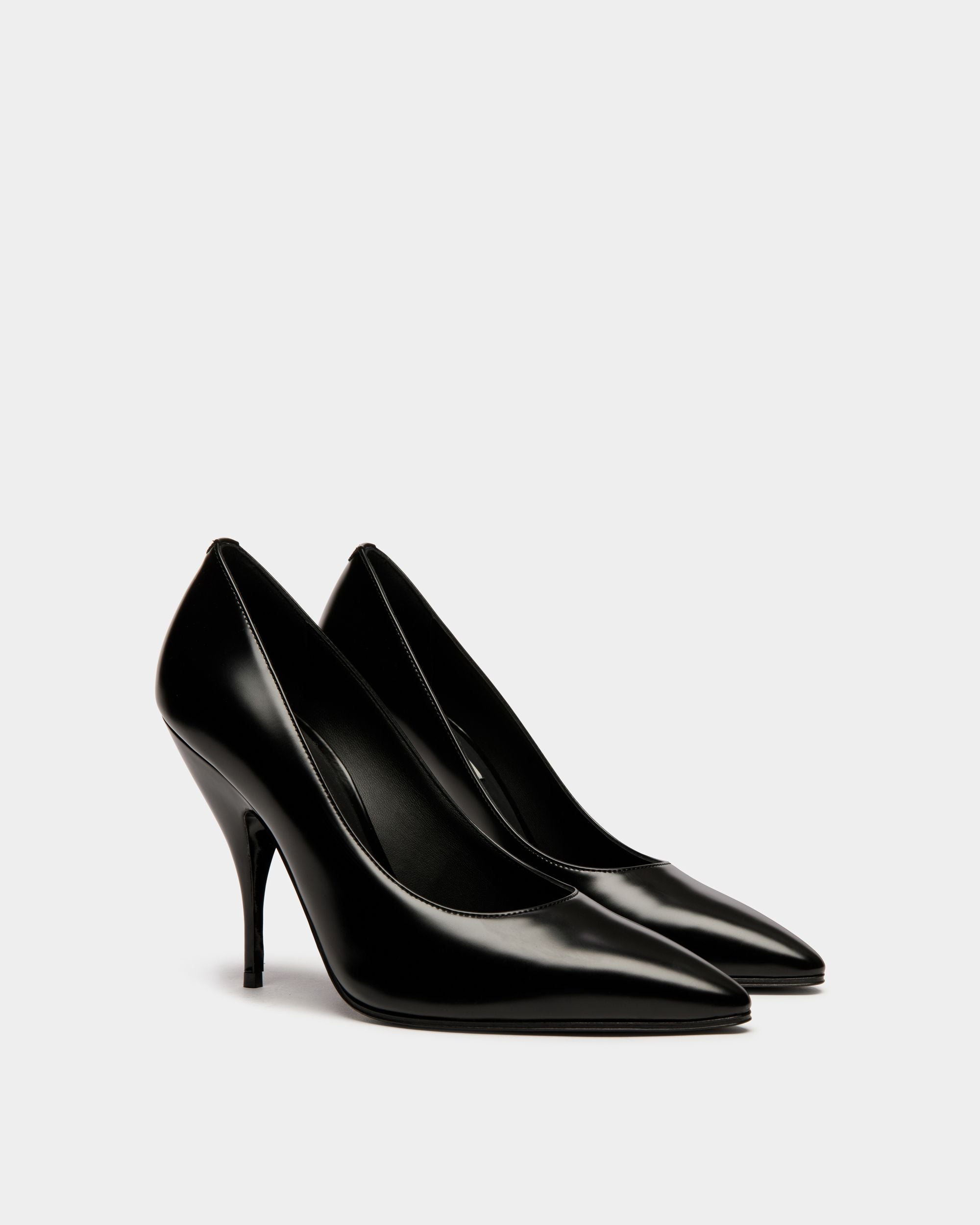 Bally Global - Claudelle Pumps In Black Leather - Black
