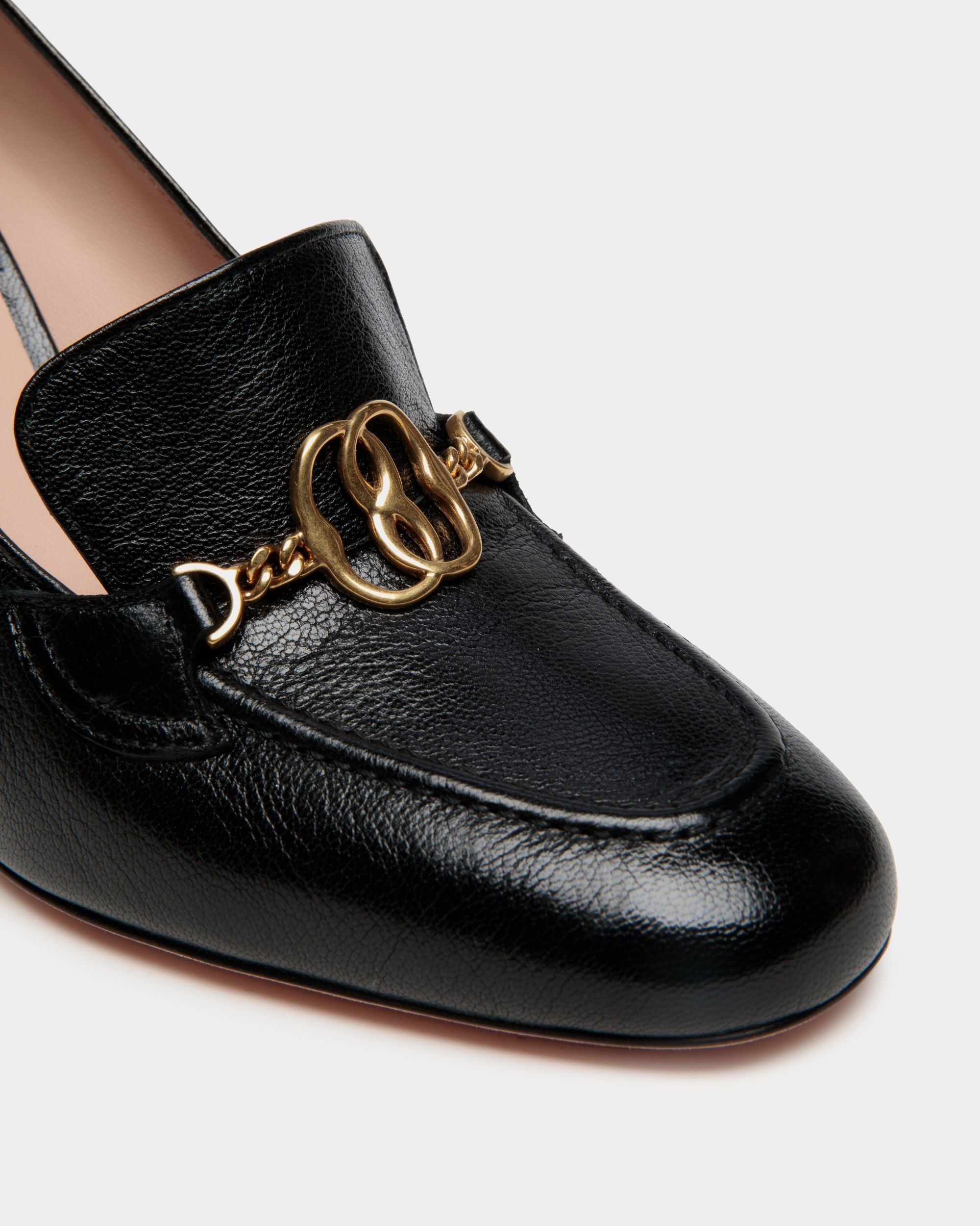 Bally Global - Escarpin Daily Emblem En Cuir Noir - Noir