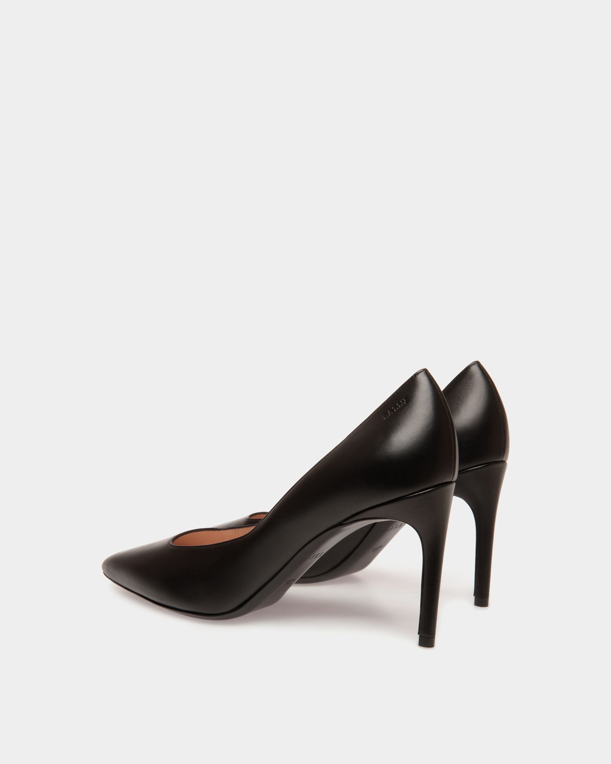 Bally Global - Pump In Black Leather - Black