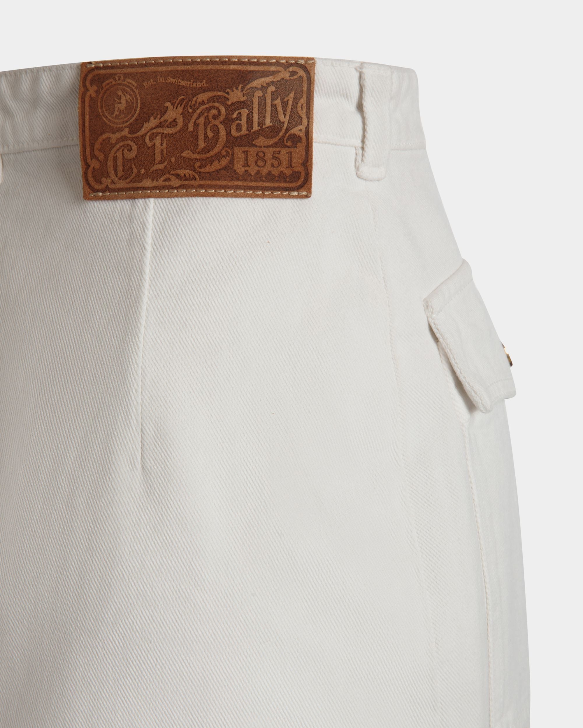 Bally Global - Minifalda En Denim Hueso - Blanco