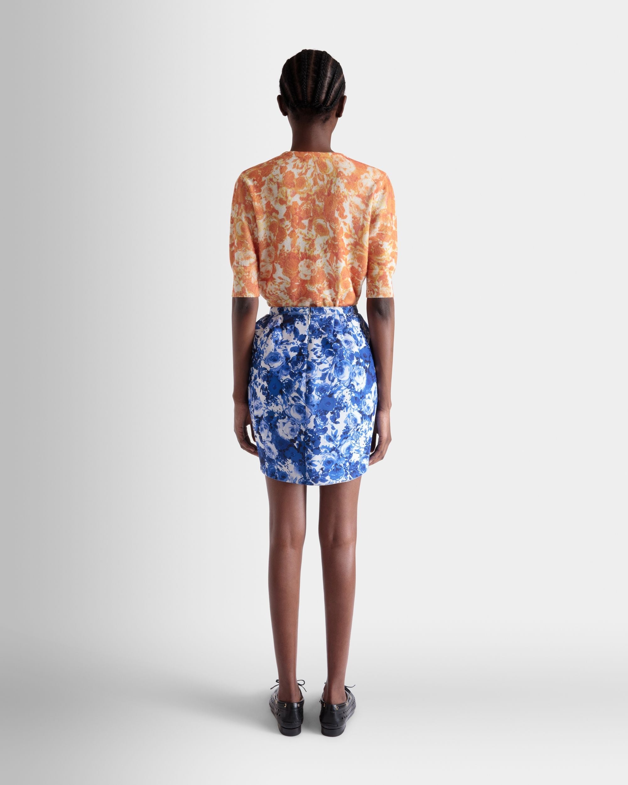 Bally Global - Mini Skirt with a Rosengarten Print in Blue Silk - Blue