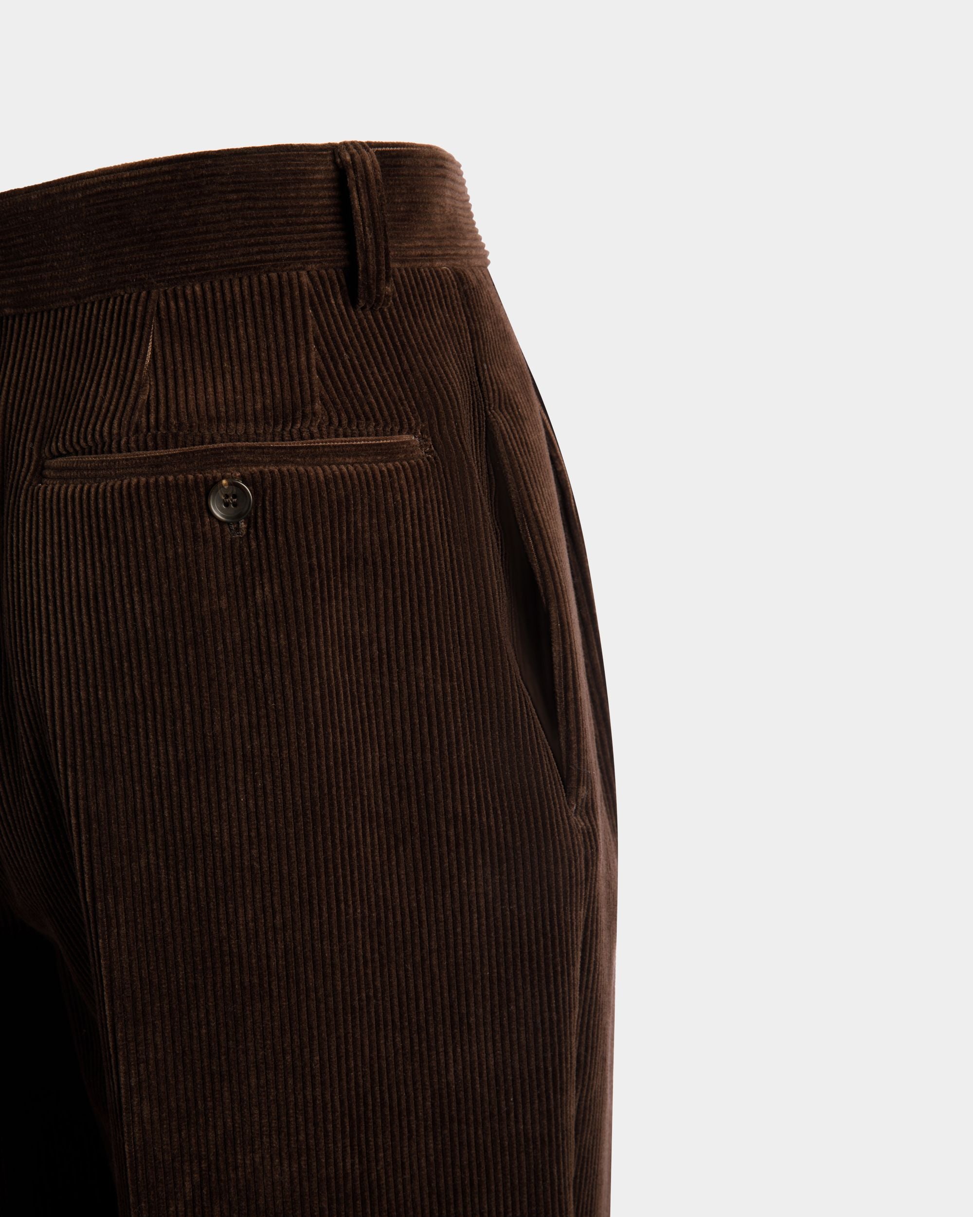 Bally Global - Pantalon À Pinces De La Capsule D’hiver En Velours Côtelé De Coton Ebano - Marron