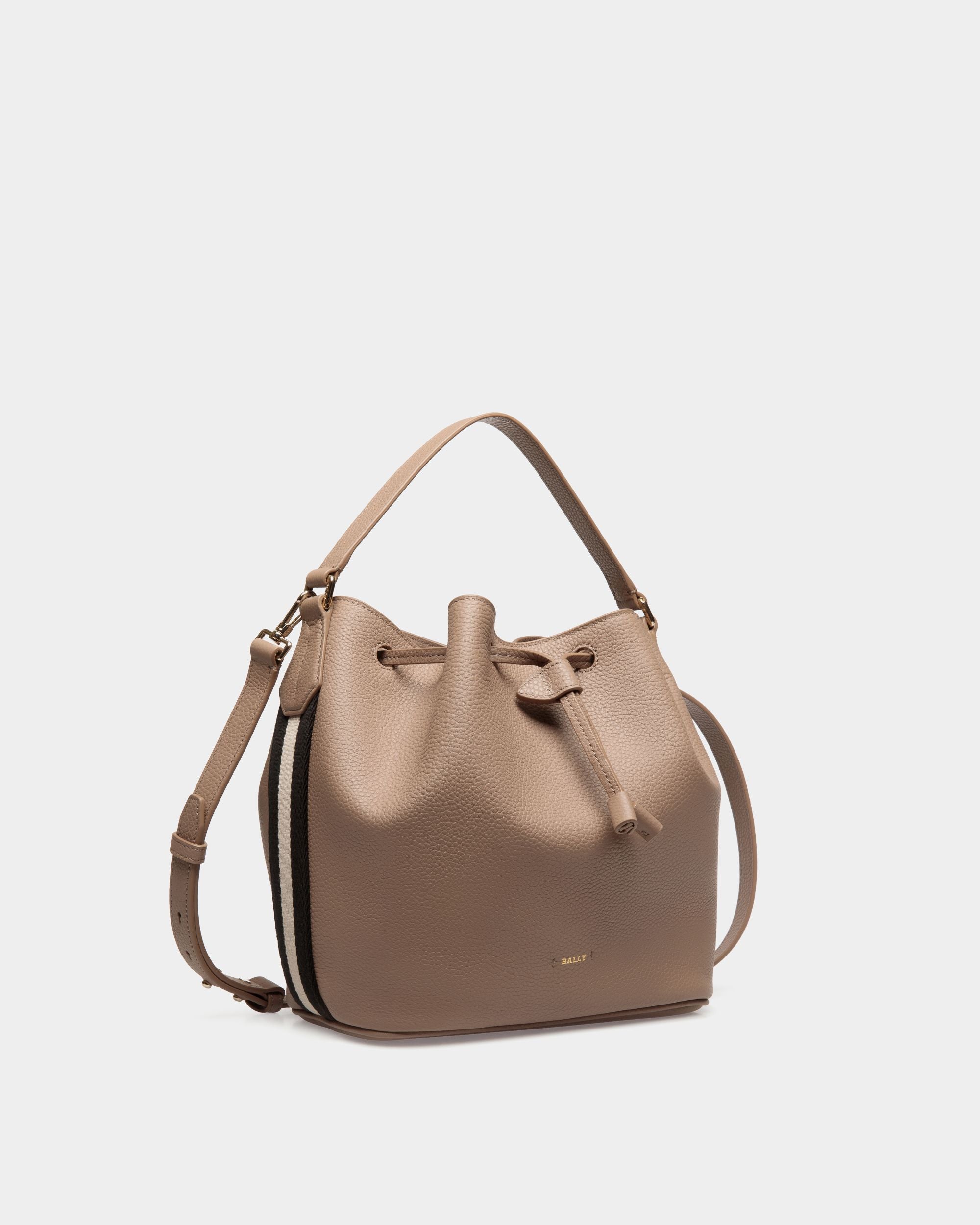 Bally Global - Bucket Bag in Beige Grained Leather - Beige