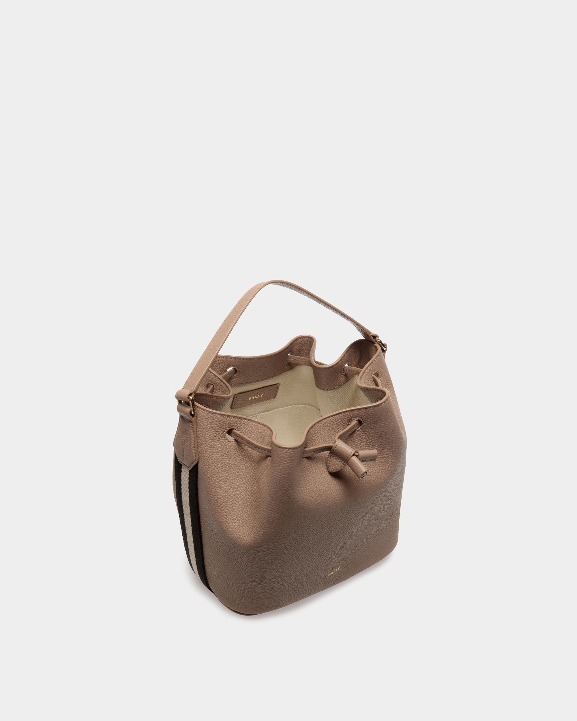 Bally Global - Bucket Bag in Beige Grained Leather - Beige