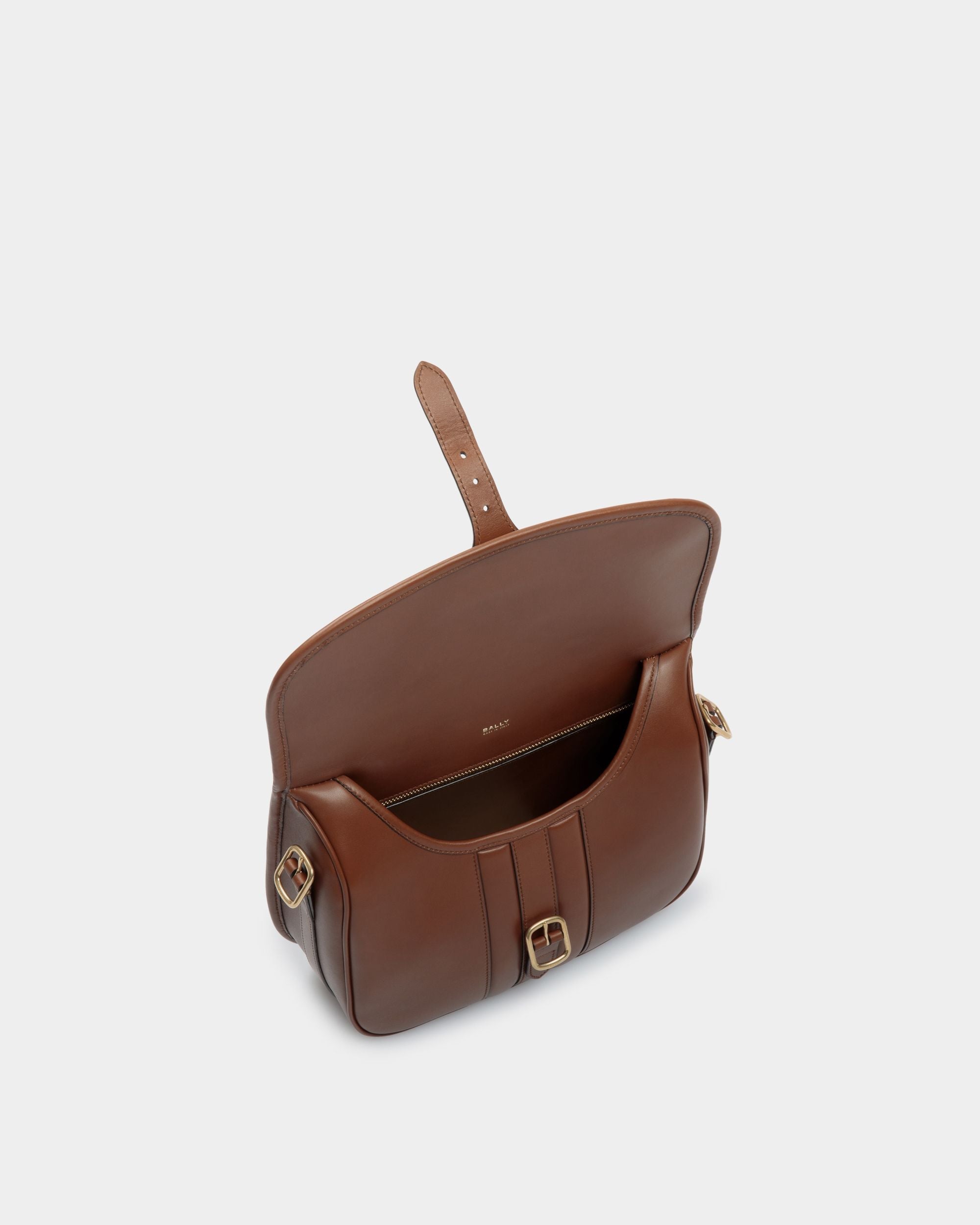 Bally Global - Beckett Crossbody Bag in Brown Leather - Marrón
