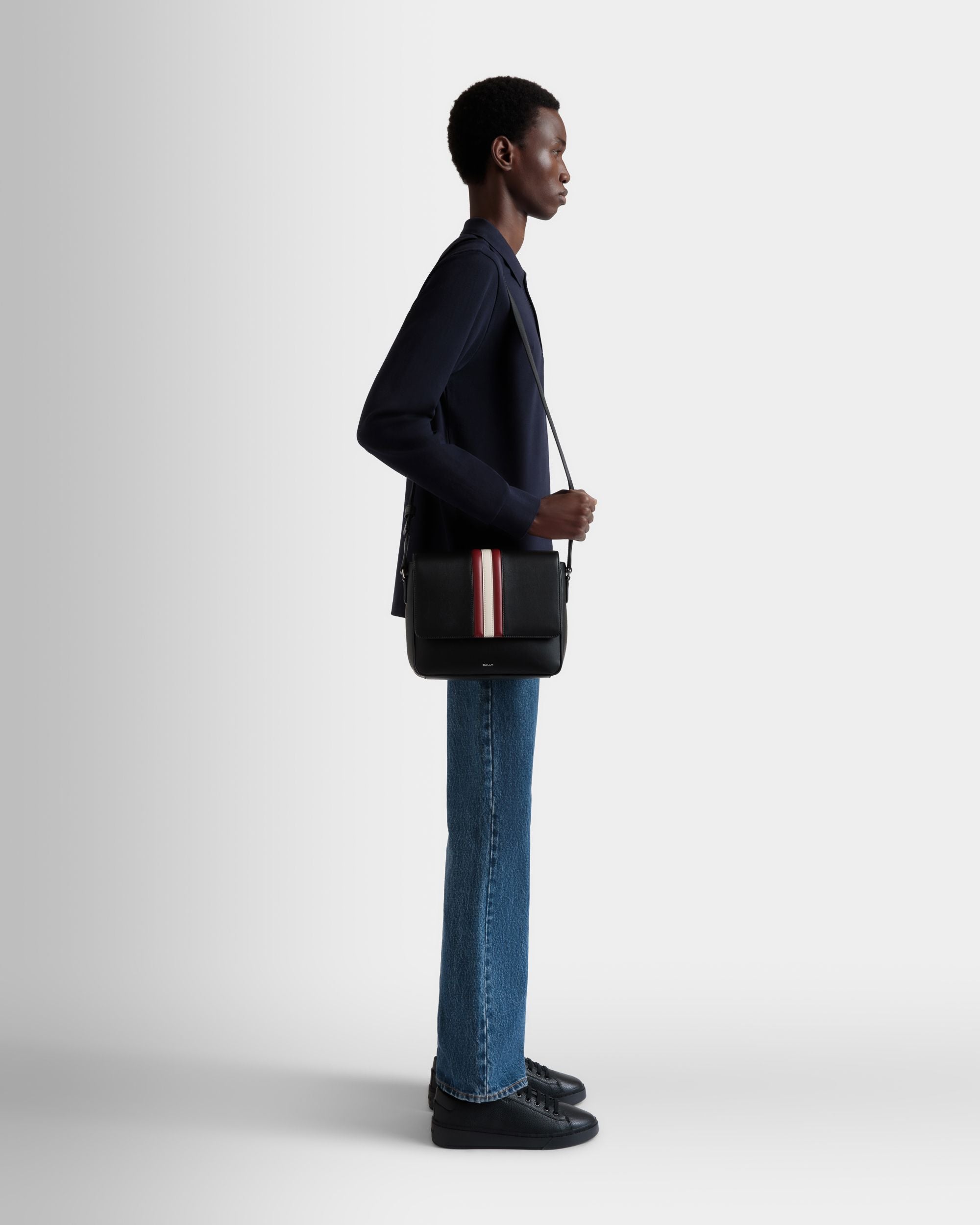 Bally Global - Mythos Crossbody Bag in Black Recycled Leather - Negro