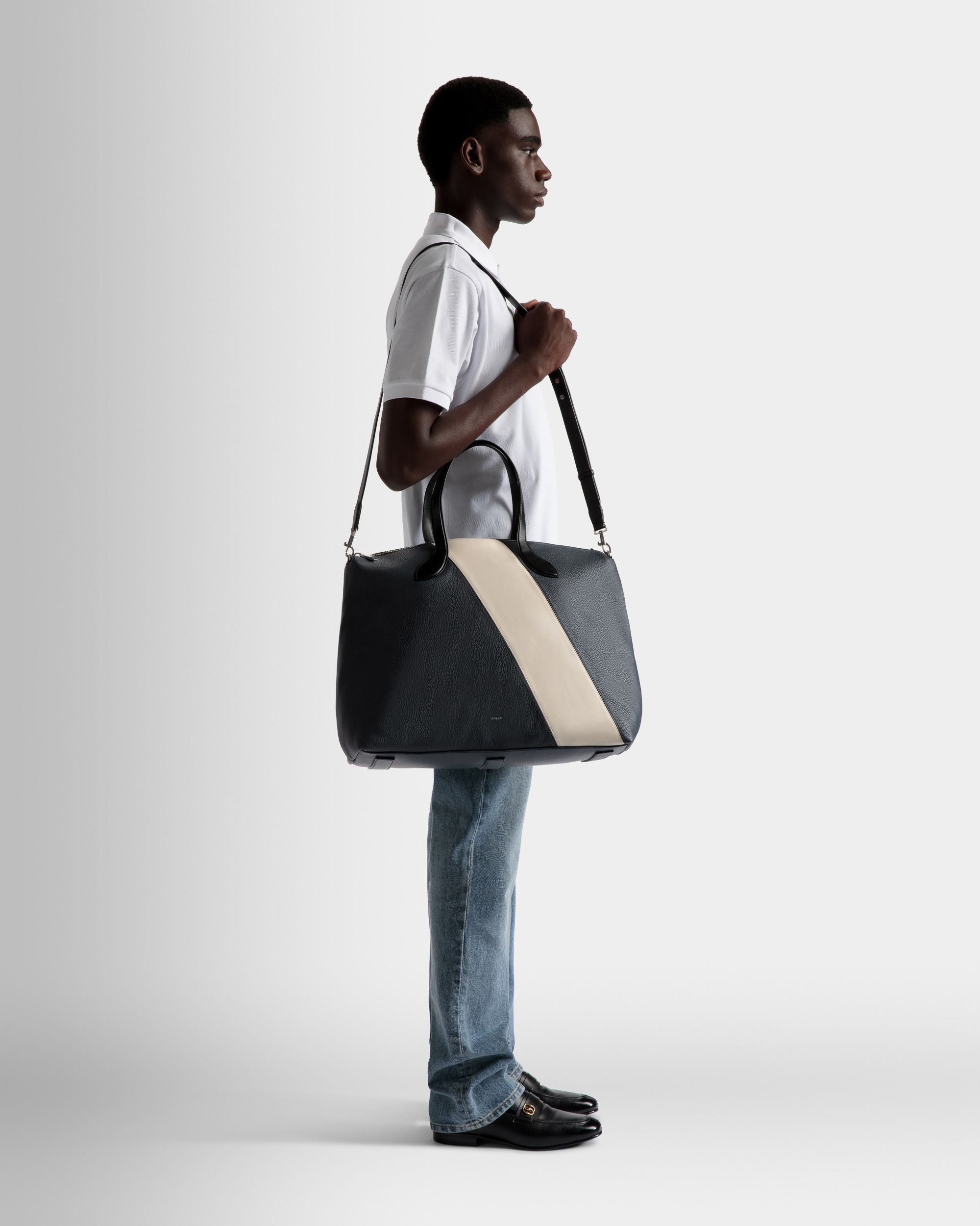 Bally Global - Lago Tote Bag In Midnight Leather - Blue