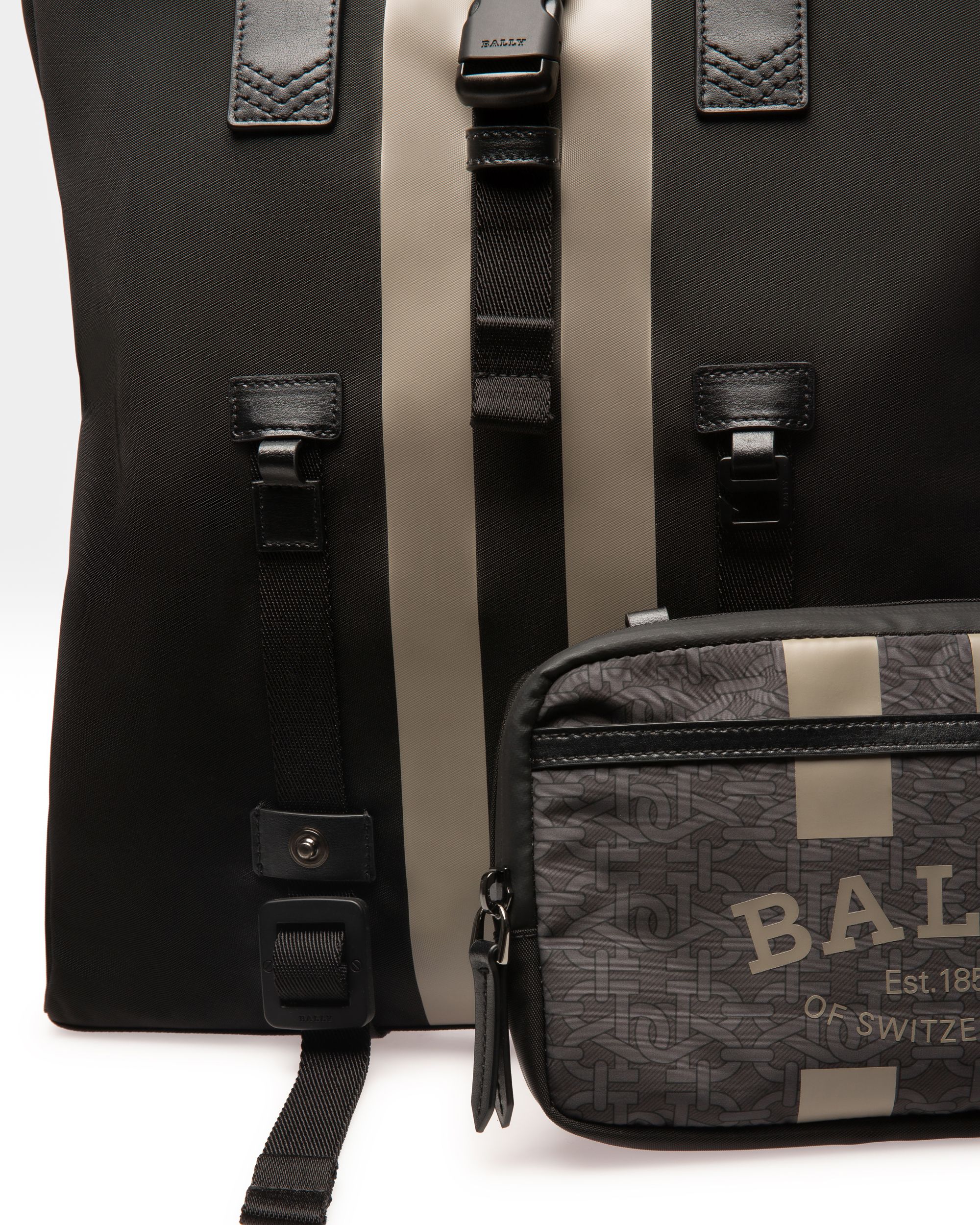 Bally Global - Mochila Plana Bally Escape De Tela Y Nailon En Negro Y Marrón - Multicolor