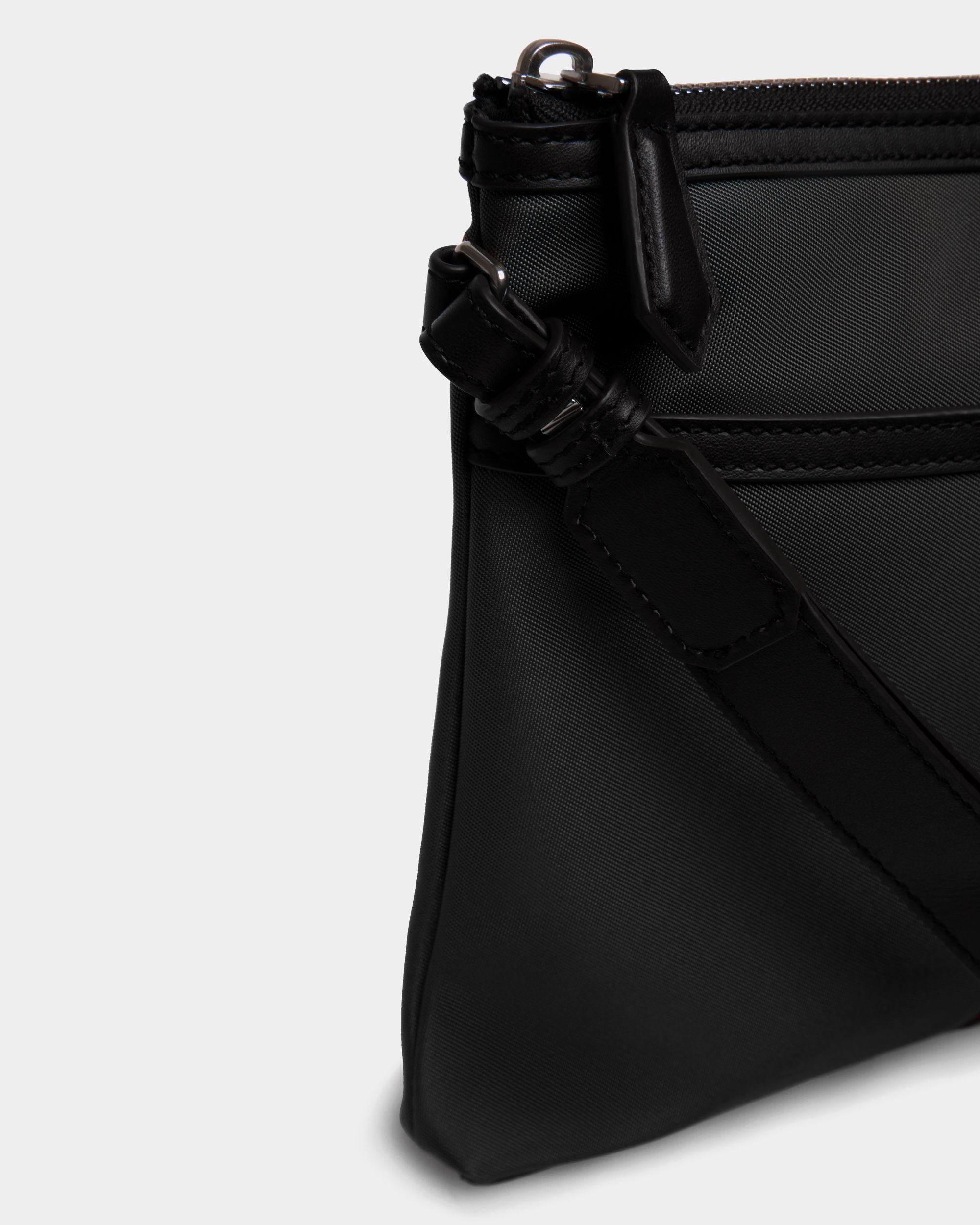 Bally Global - Code Pouch in Black Nylon - Negro