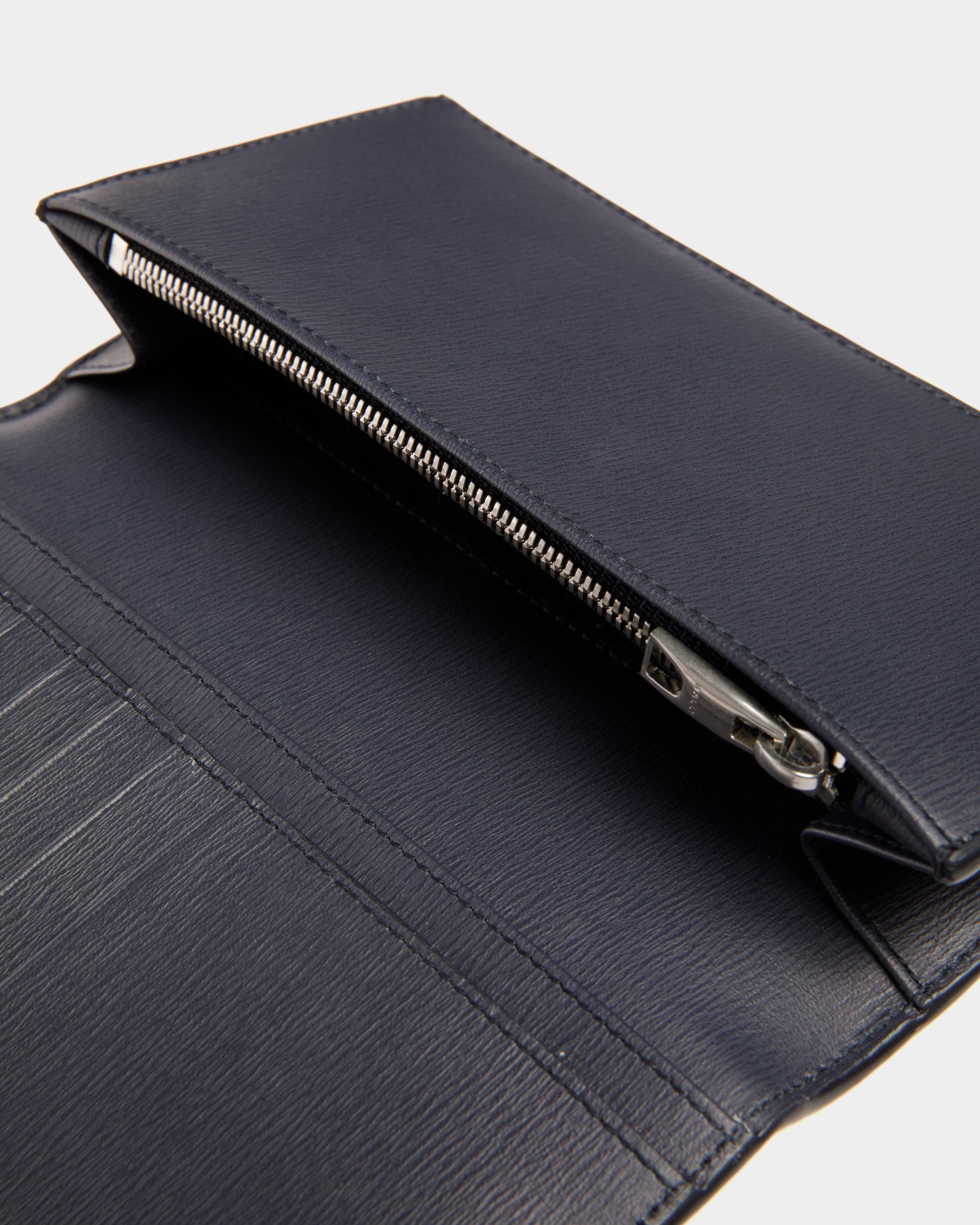 Bally Global - Crossing Continental Wallet In Midnight Leather - Azul