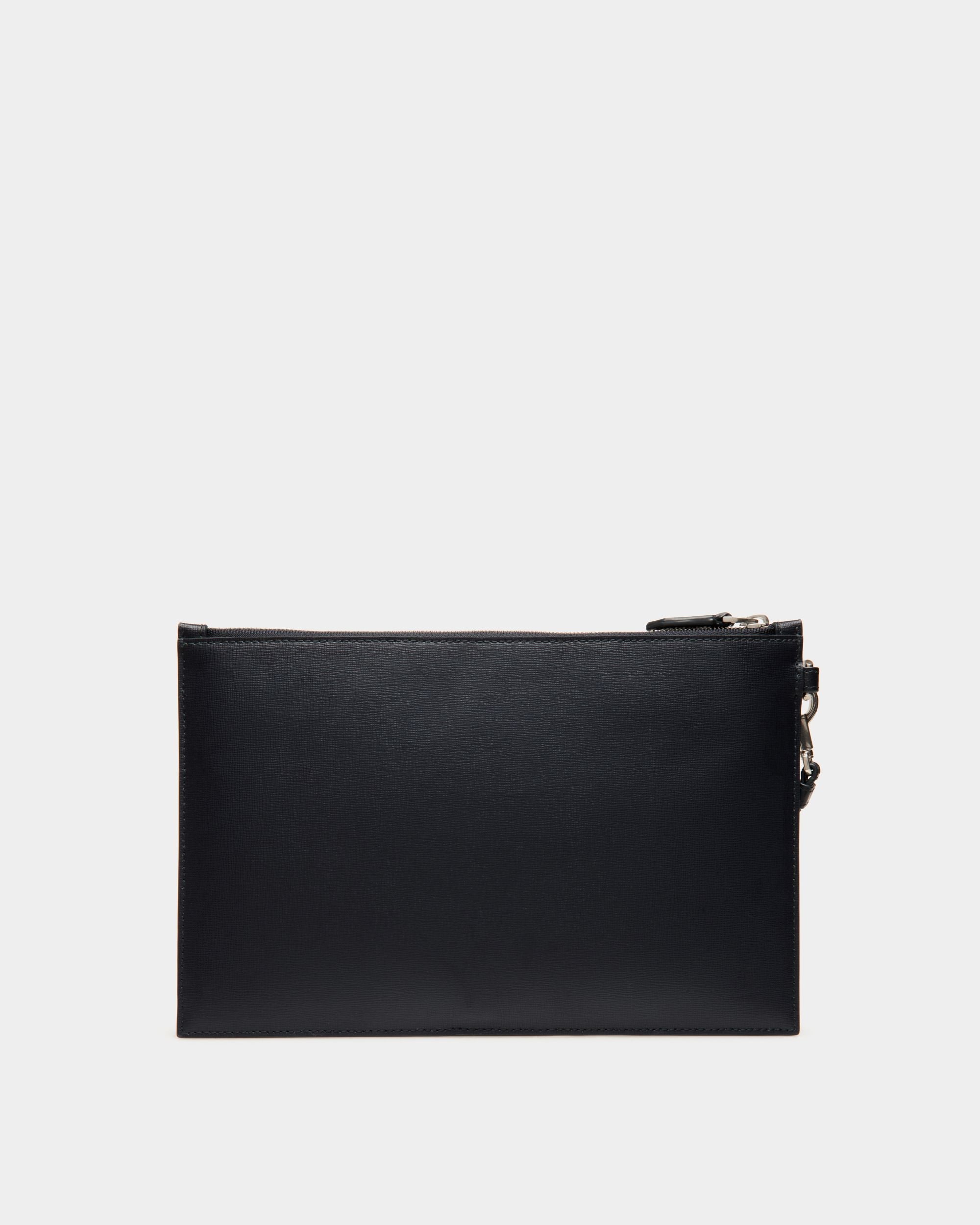 Bally Global - Pochette Mythos En Cuir Recyclé Navy Blue - Bleu