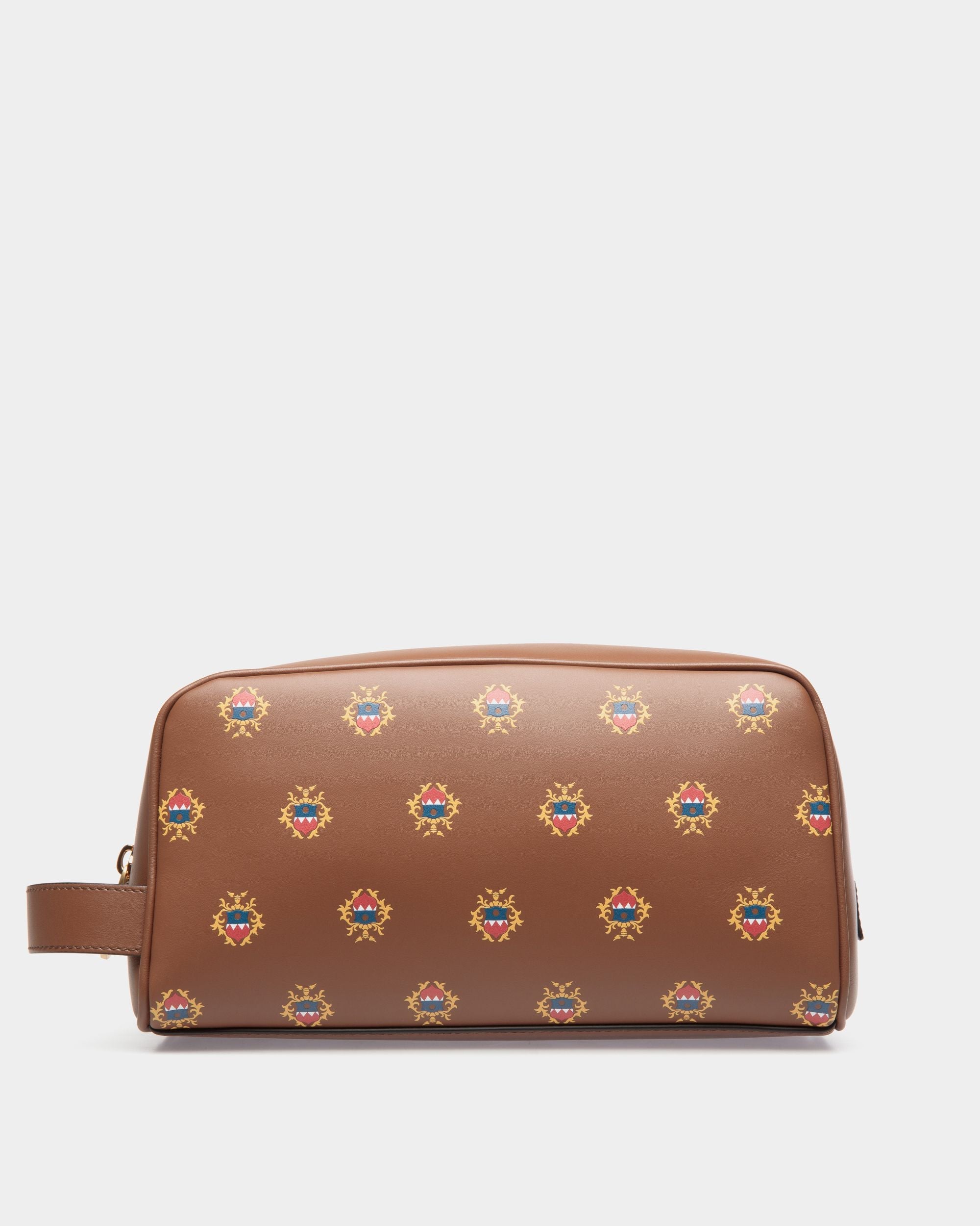 Bally Global - Easy Bally Washbag in Brown Leather with a Bally Crest Print - Brown