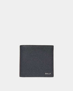 Crossing Bifold in Navy Blue Grained Leather