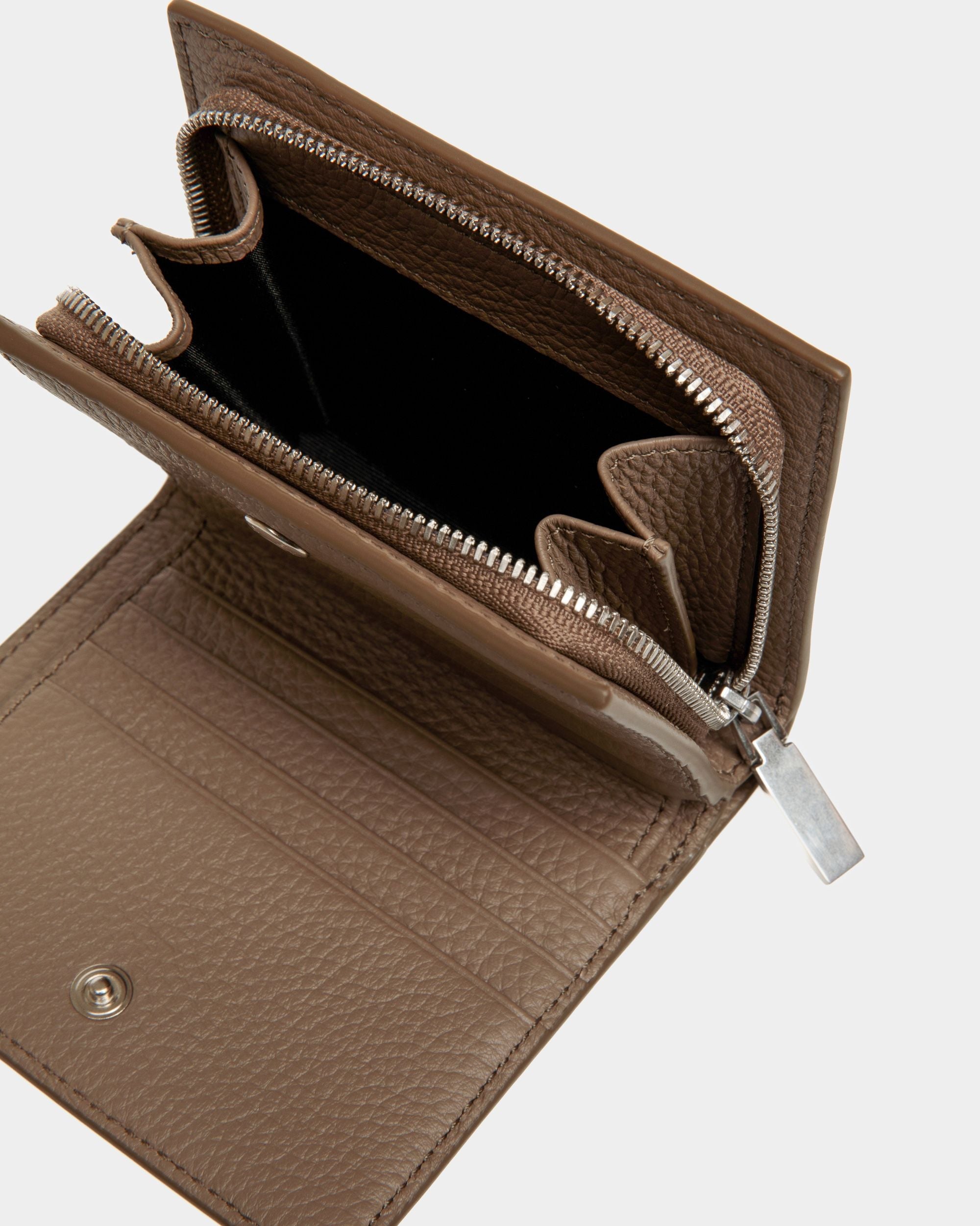 Bally Global - Pennant Trifold Zipped Wallet in TPU - Beige