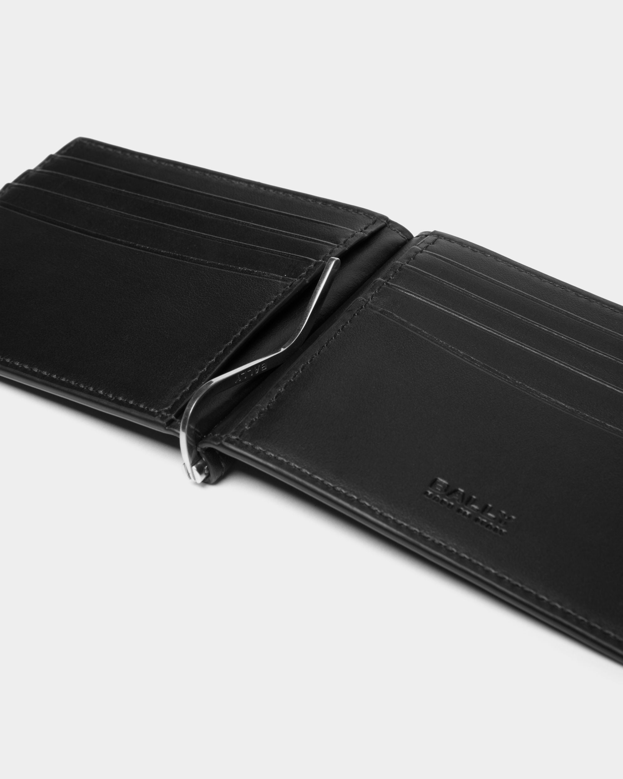 Bally Global - Deco Bifold in Black Leather - Negro
