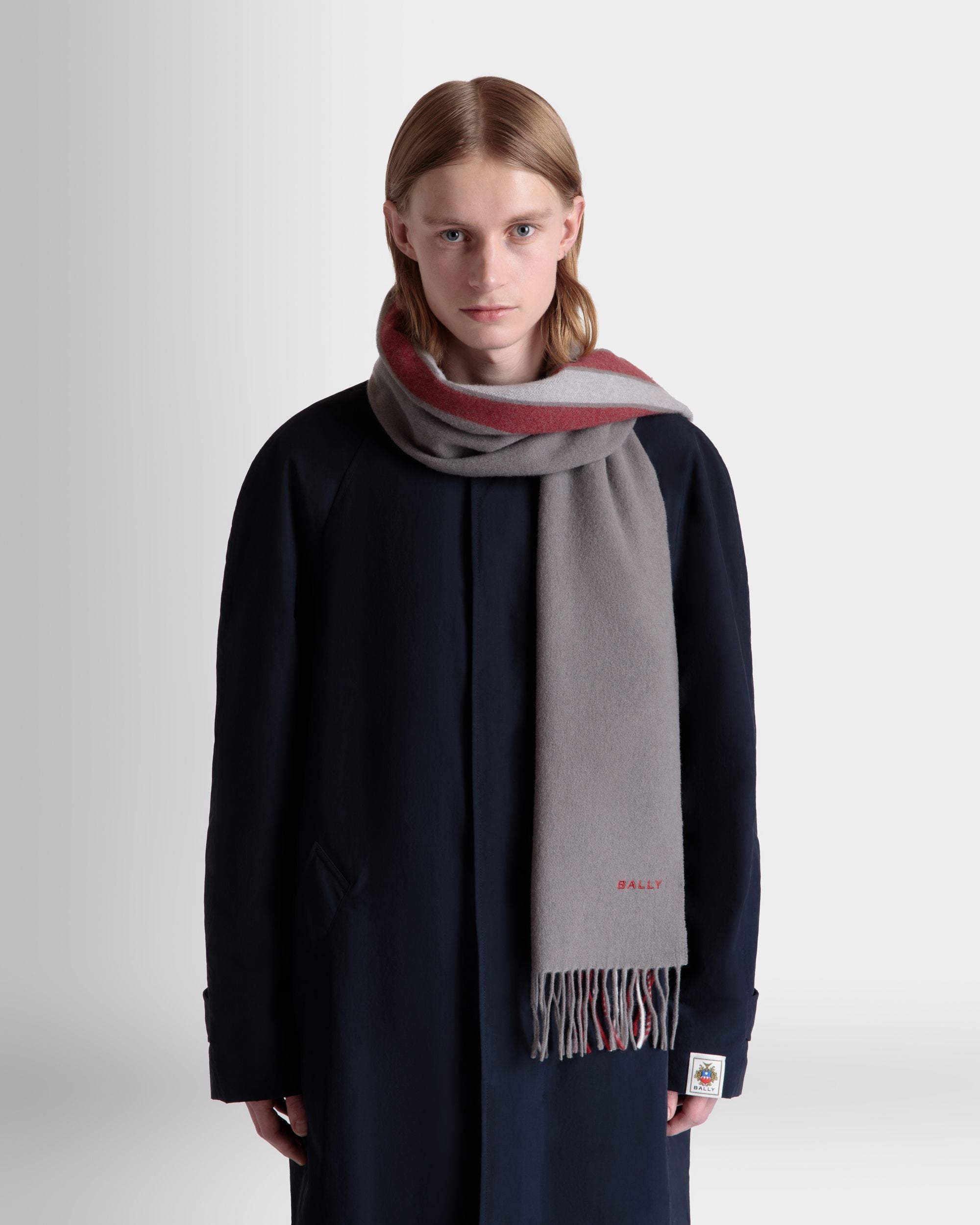 Bally Global - Écharpe Avec Détail Bally Ribbon En Cachemire Mélangé Dark Grey - Gris