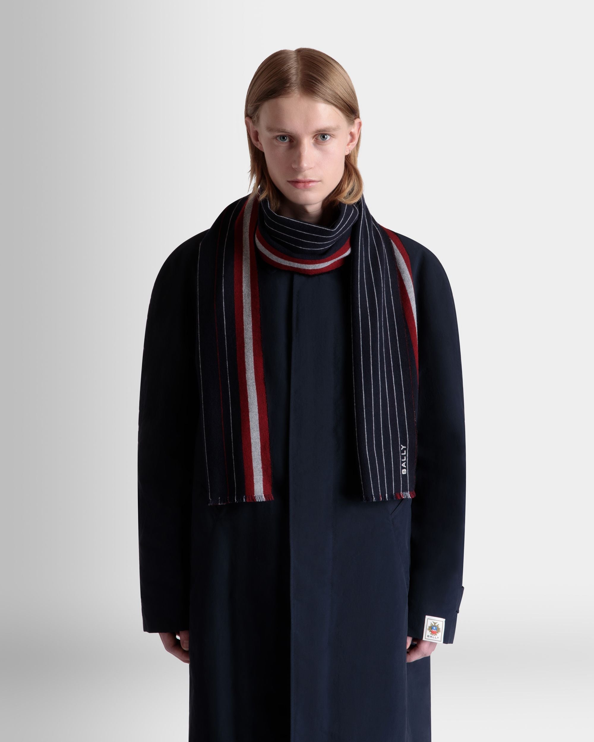 Bally Global - Scarf in Navy Blue Wool - Bleu