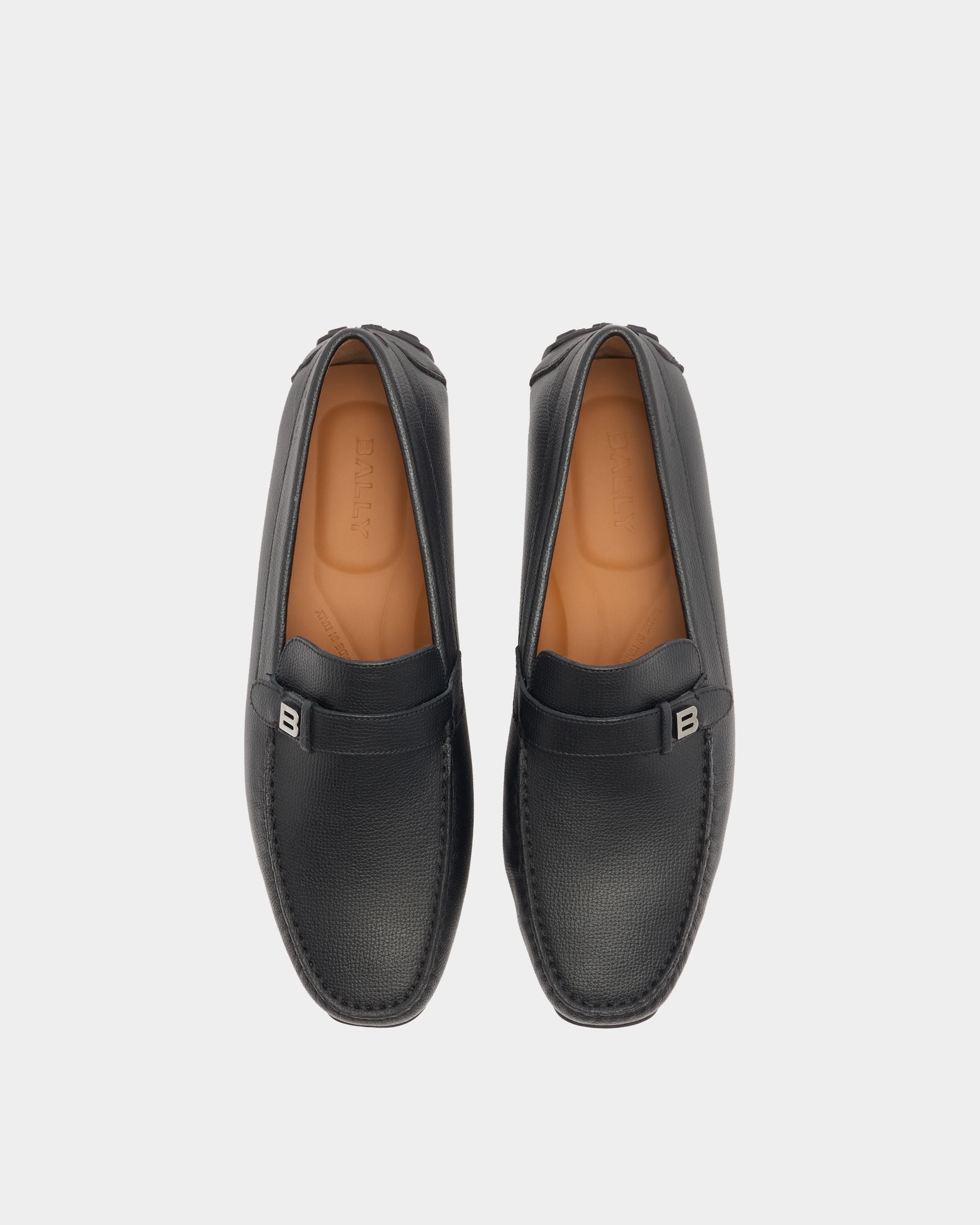 Bally Global - Pilot Driver in Black Grained Leather - Black