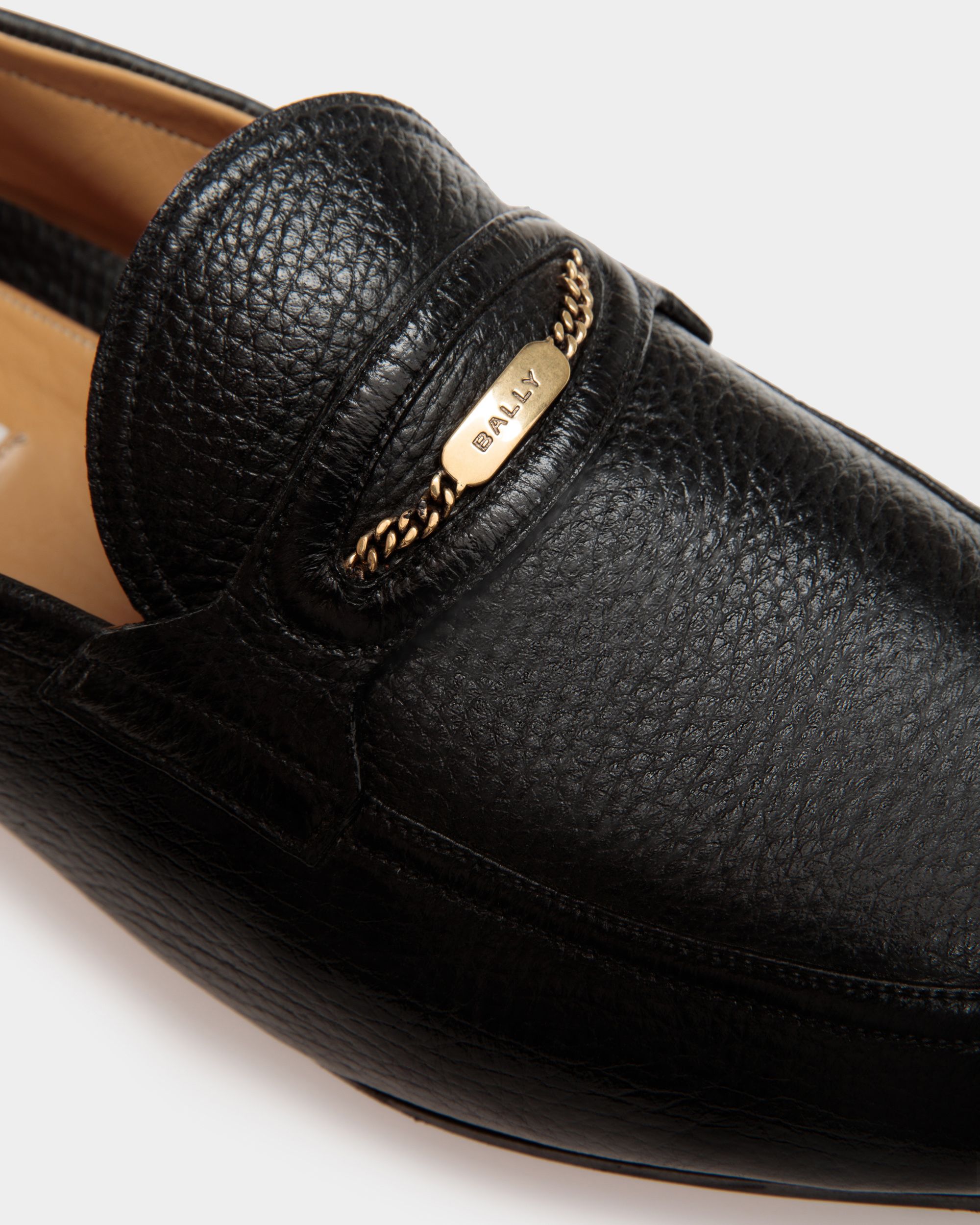 Bally Global - Pesek Loafers In Black Leather - Black