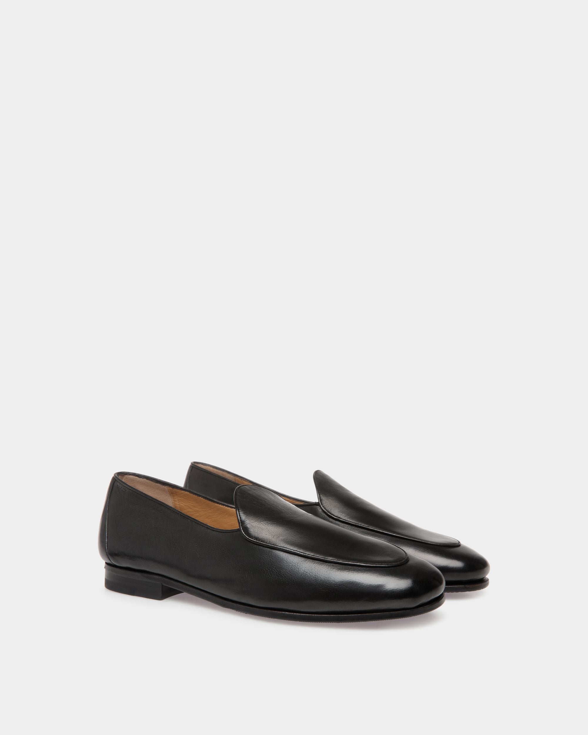 Bally Global - Plume Loafer In Black Leather - Black