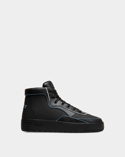 Sneaker in Black Leather