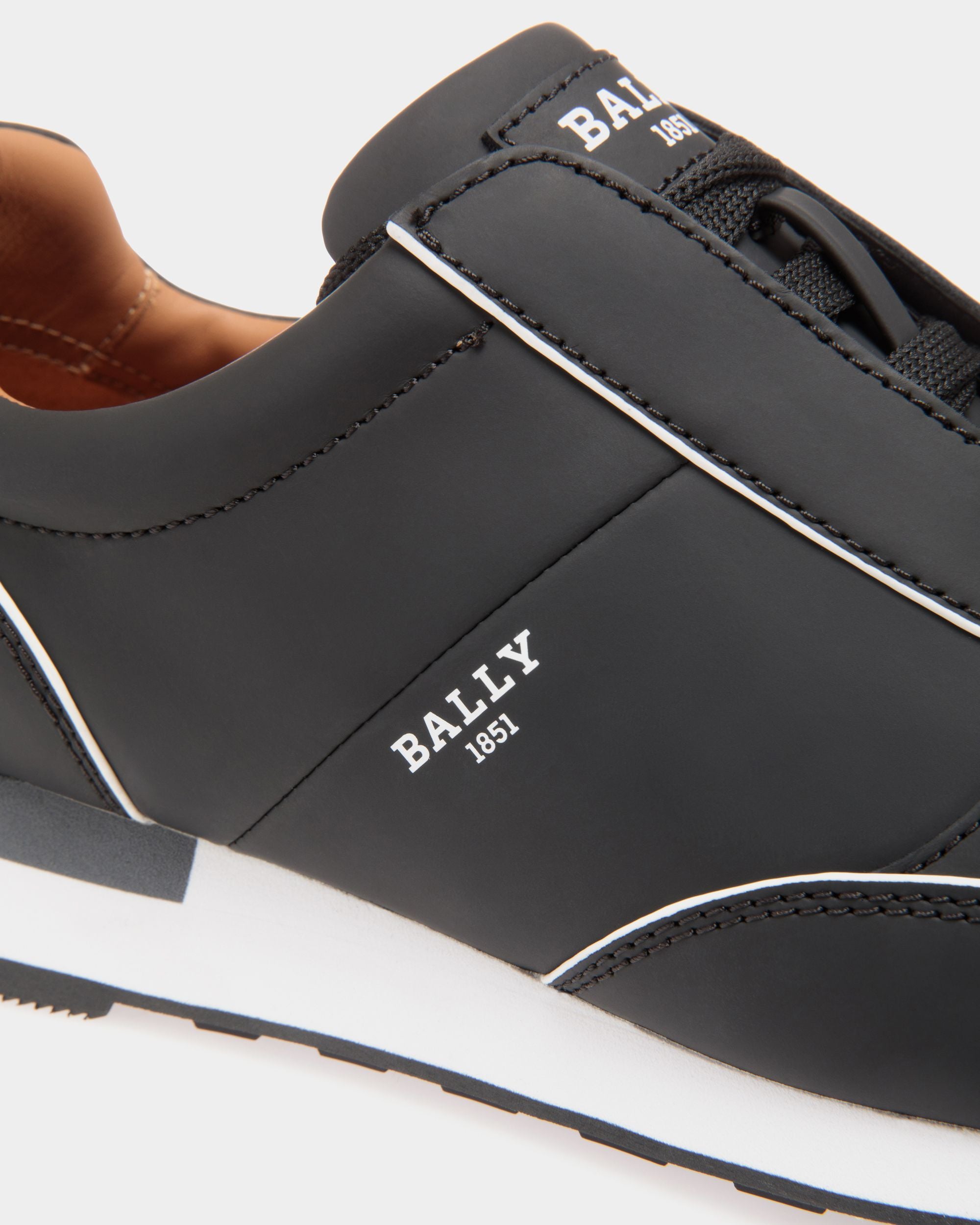 Bally Global - Sneaker In Black Leather - Black