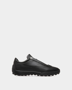 Manto Runner Sneaker in Black Leather