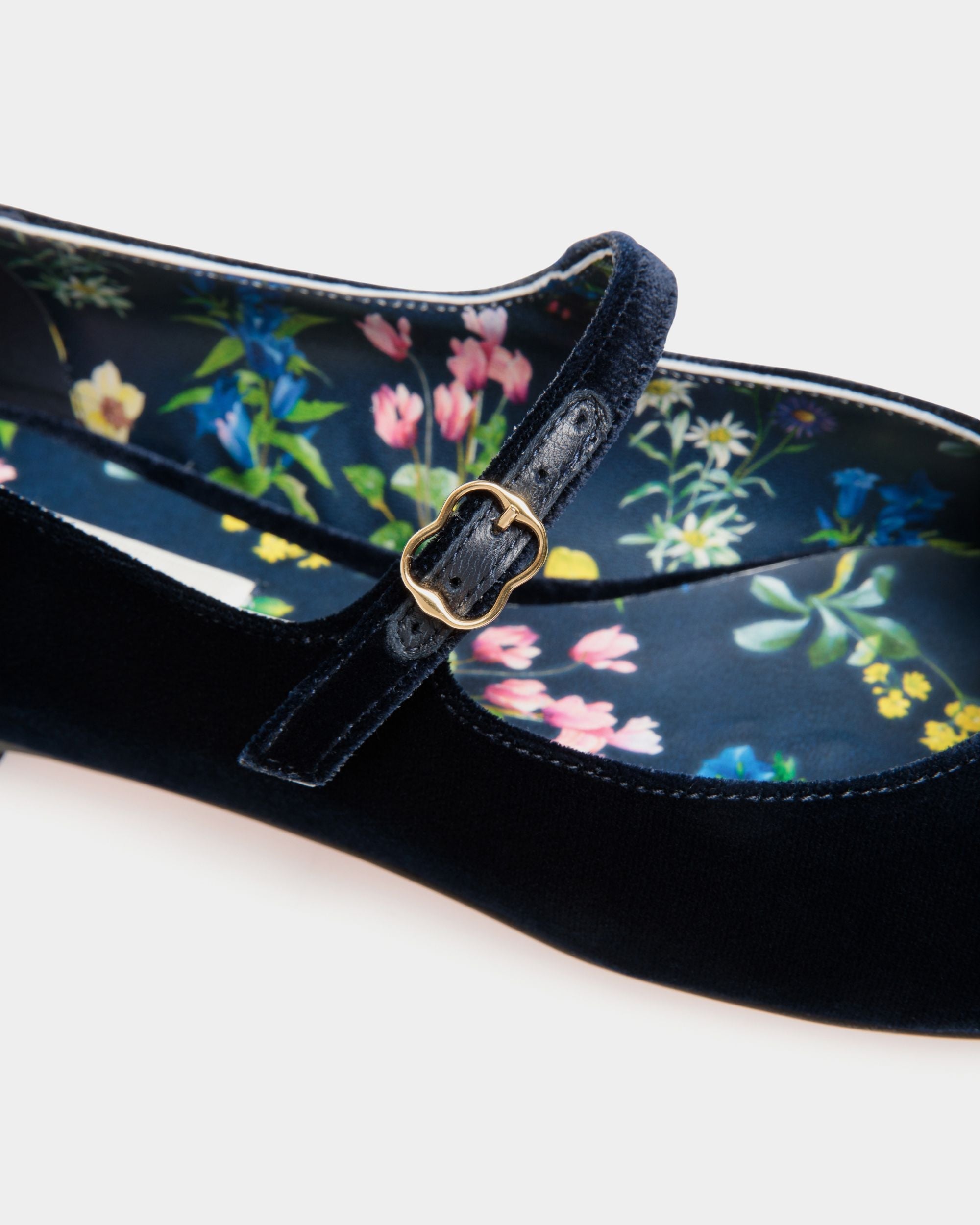 Bally Global - Zapato Plano Ballyrina De Terciopelo Navy Blue - Azul